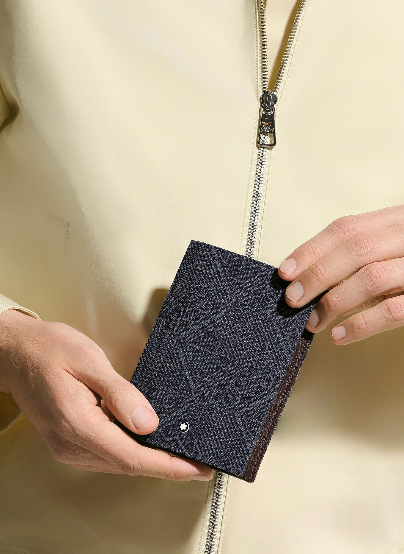 MONTBLANC Reisepass-Etui: BLAU