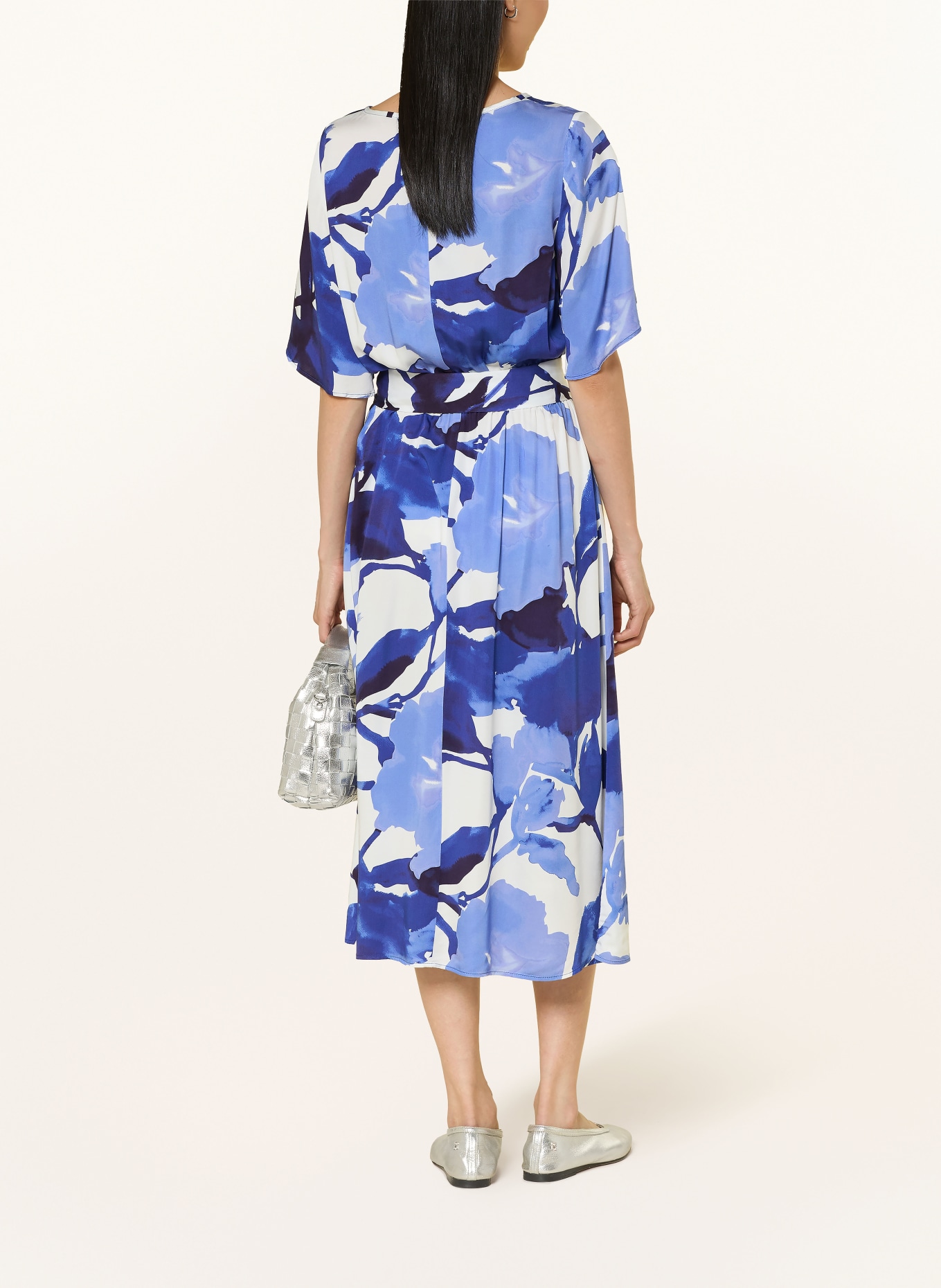 Betty Barclay Kleid: WEISS / DUNKELBLAU / BLAU