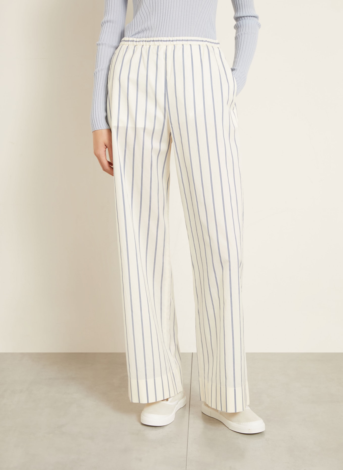 MONCLER Spodnie: KREMOWY / GRANATOWY