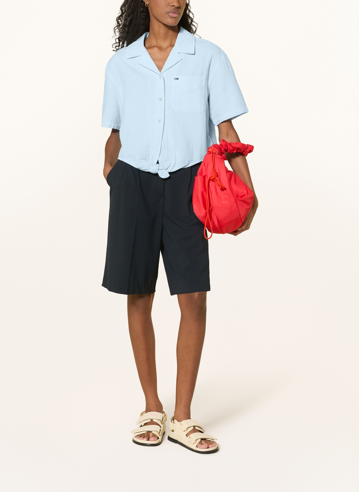 TOMMY JEANS Musselinbluse: HELLBLAU