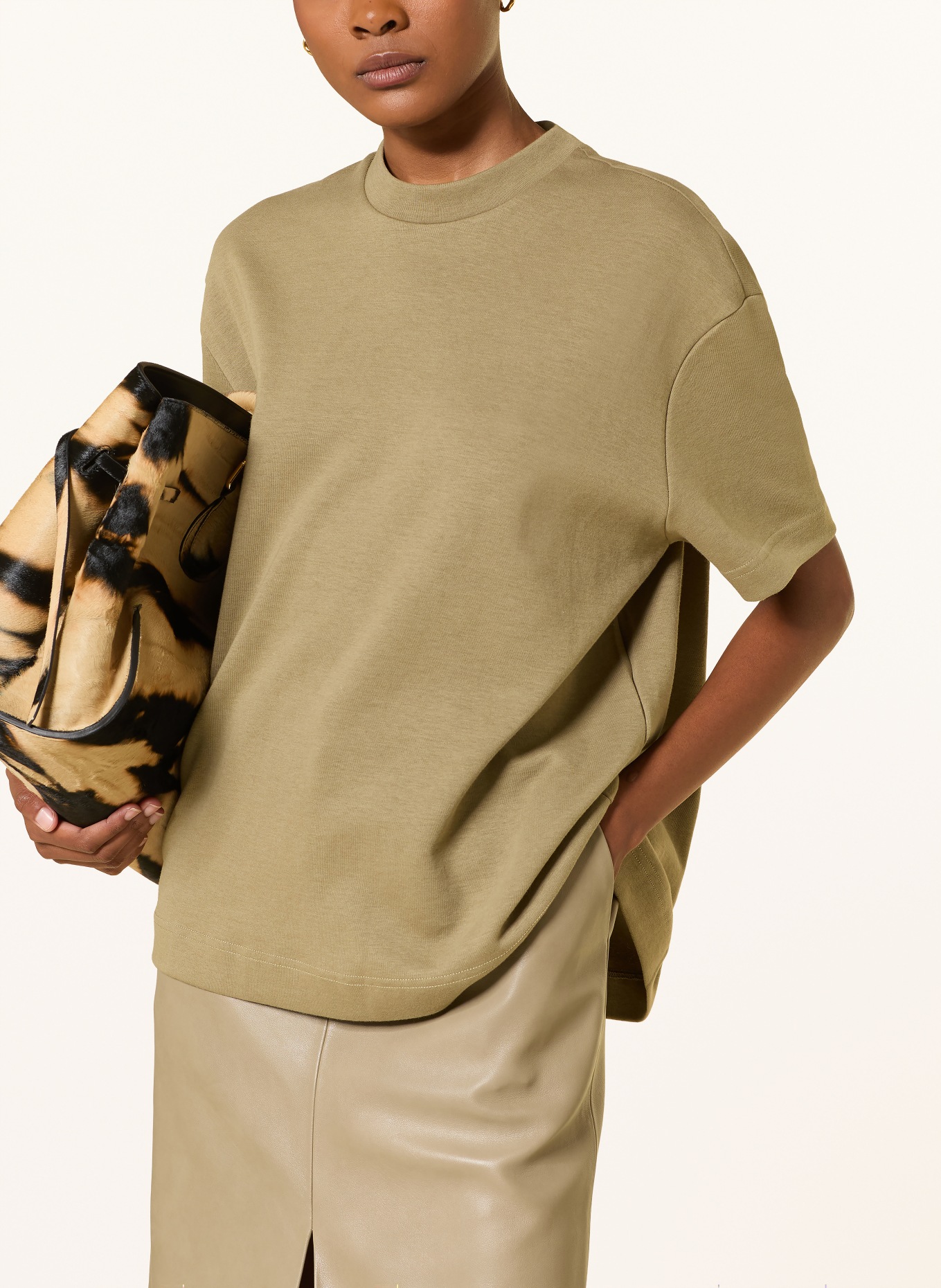 The Frankie Shop T-shirt SCOOB: OLIJF