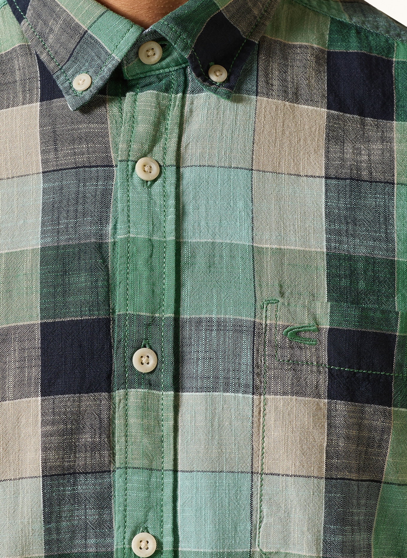 camel active Chemise à manches courtes coupe classique: VERT / BEIGE / BLEU FONCÉ