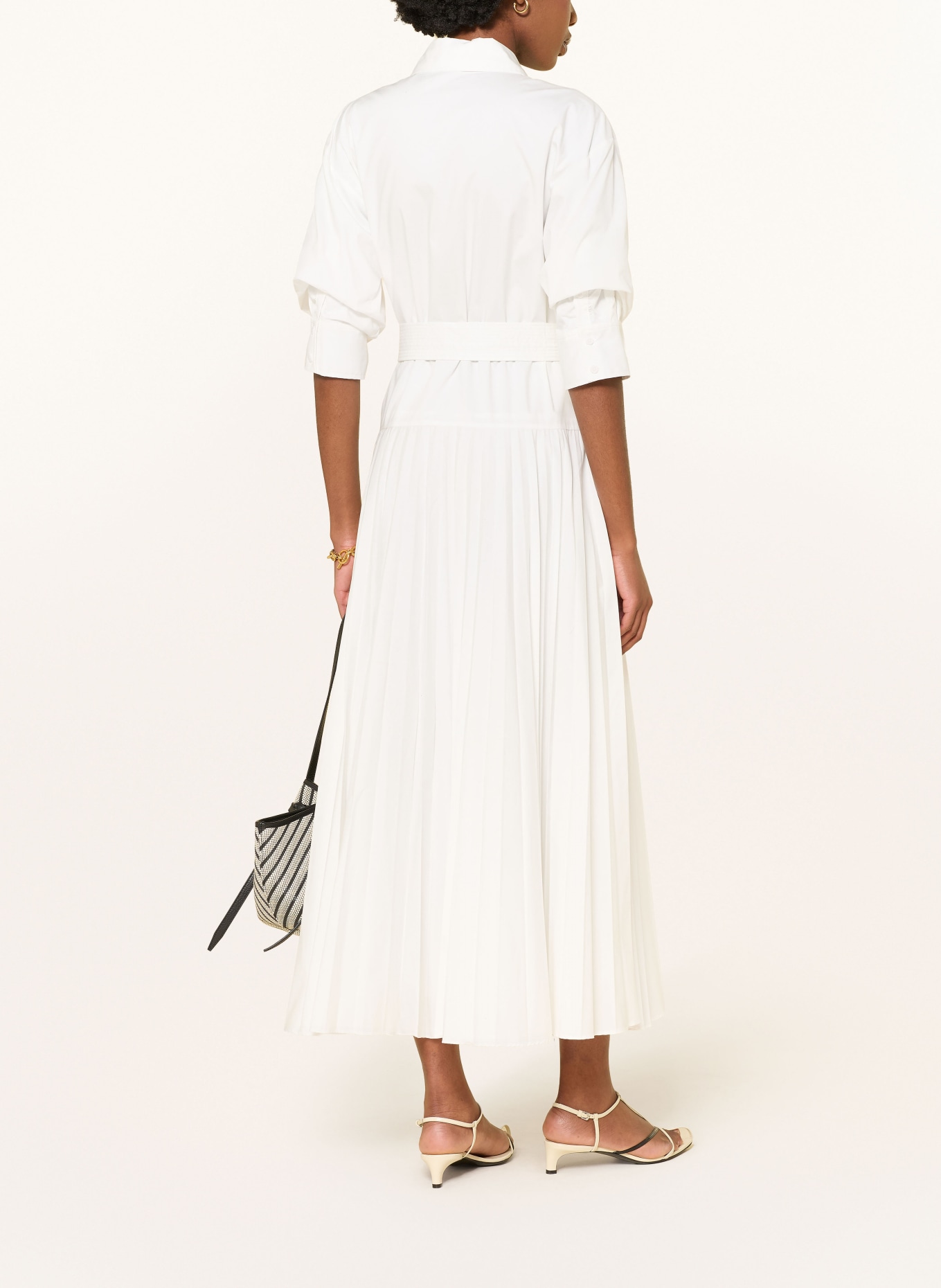 SIMKHAI Hemdblusenkleid mit Plisses: WEISS