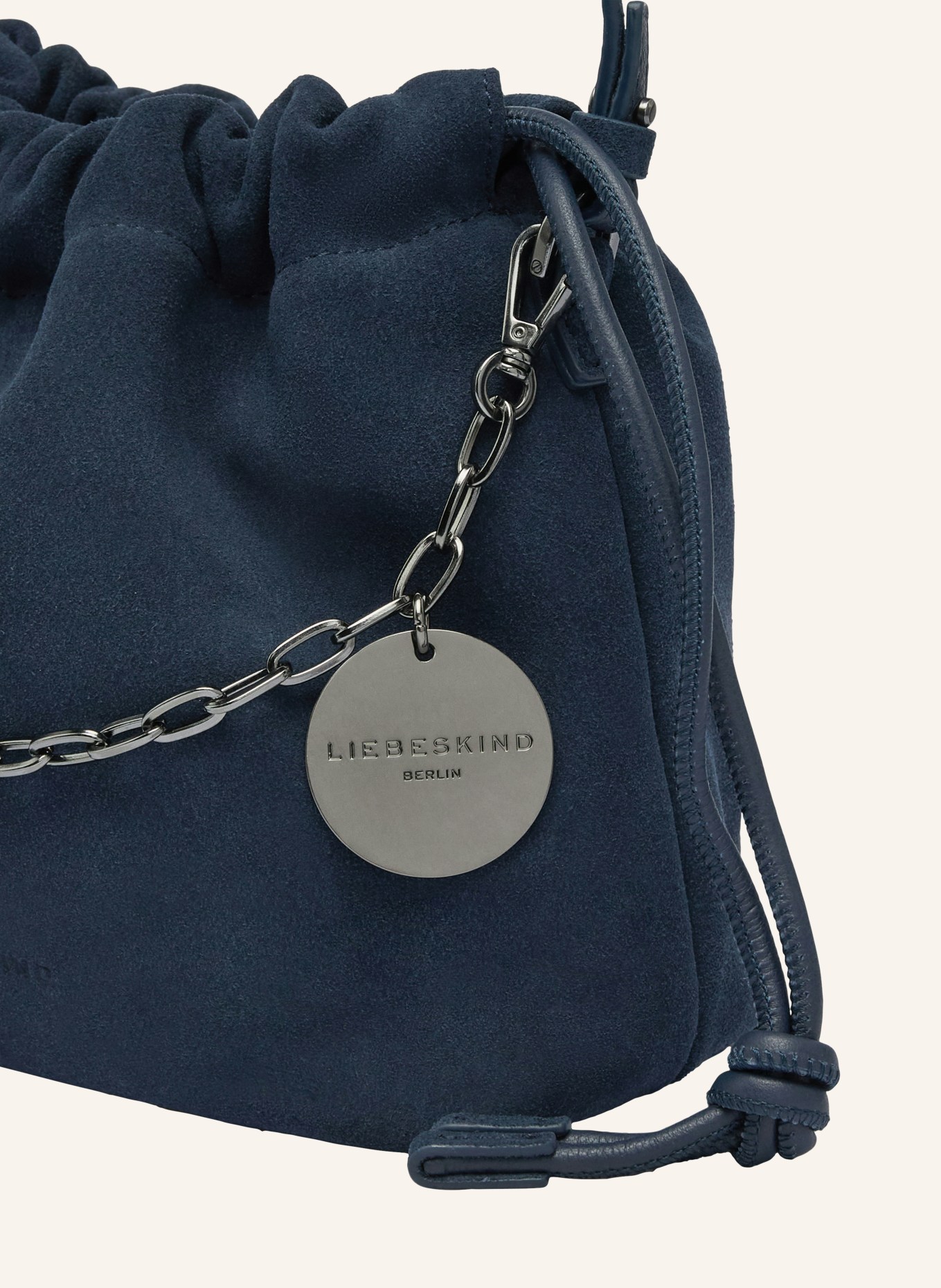 LIEBESKIND Geantă tip sac LYA SMALL: ALBASTRU ÎNCHIS