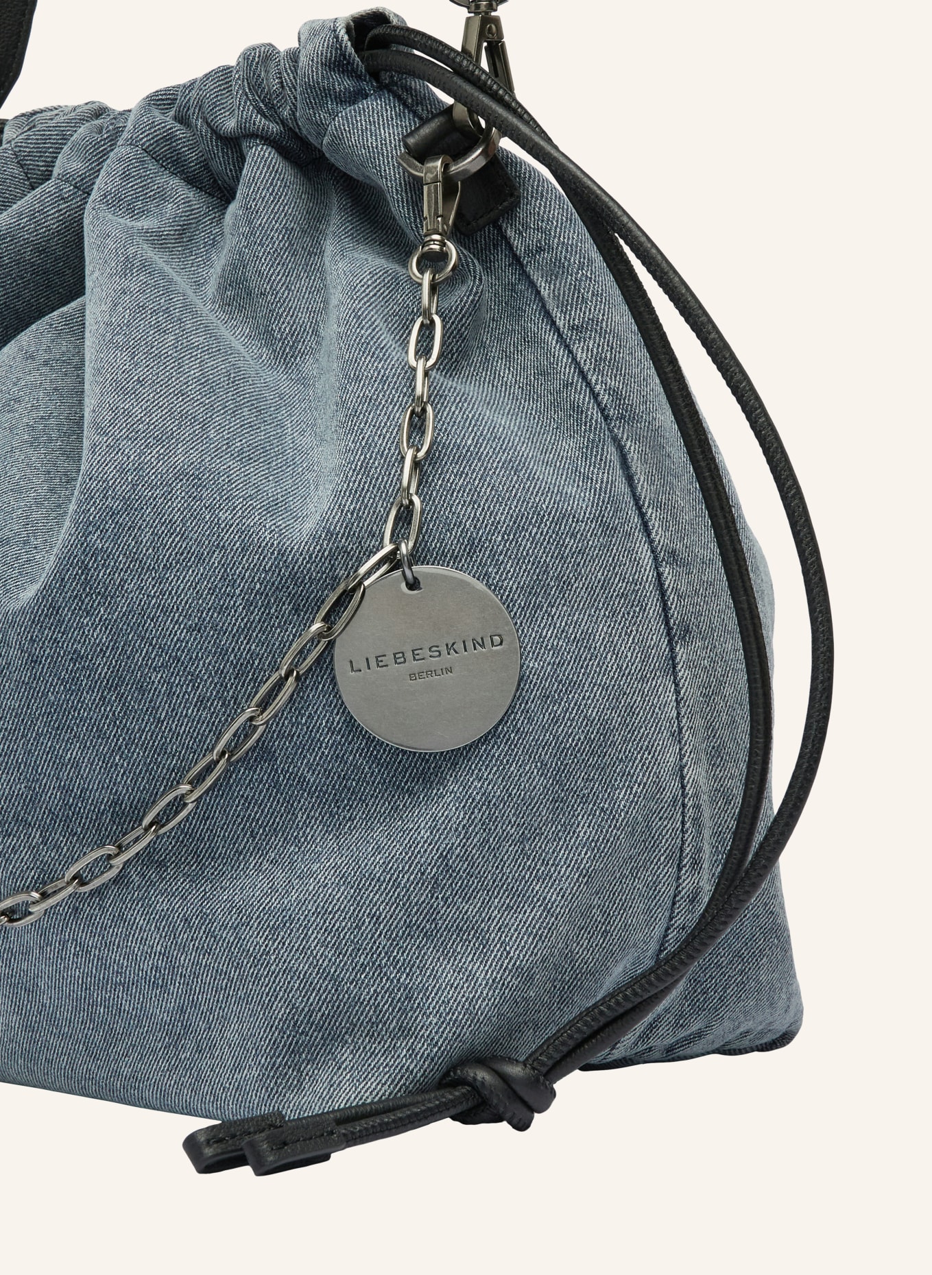 LIEBESKIND Beuteltasche LYA II MEDIUM: HELLBLAU