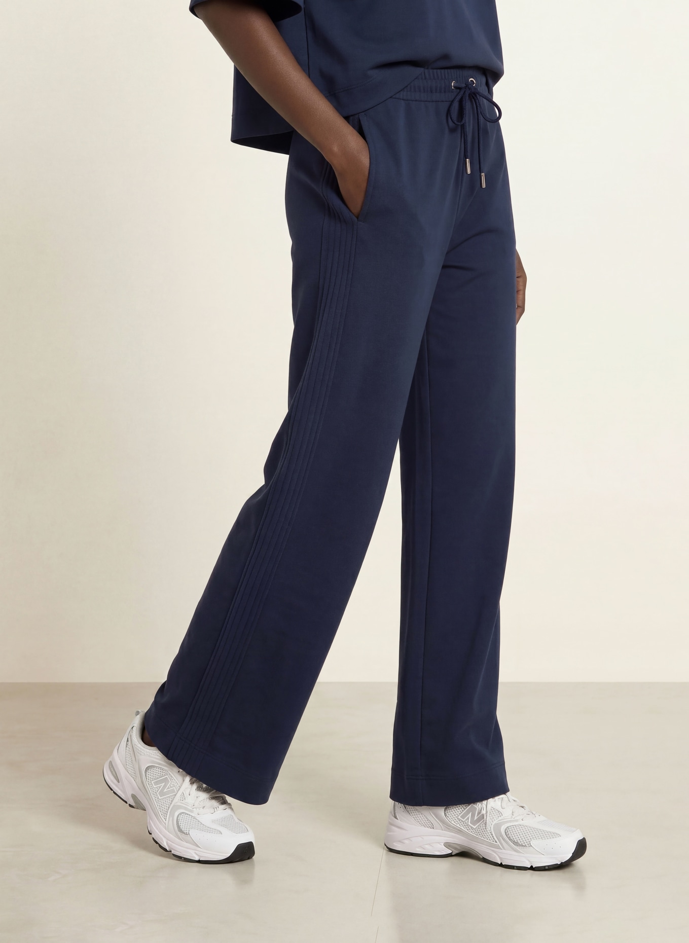 BOSS Sweatpants ECURT: DARK BLUE