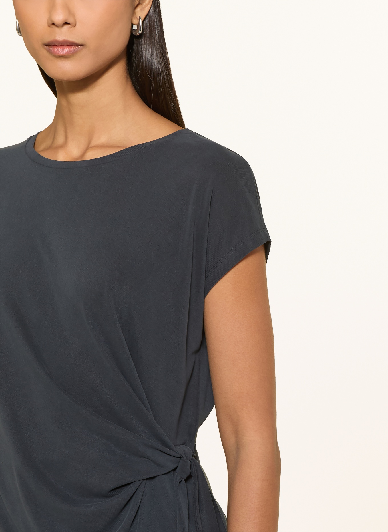 oui T-shirt: DONKERBLAUW