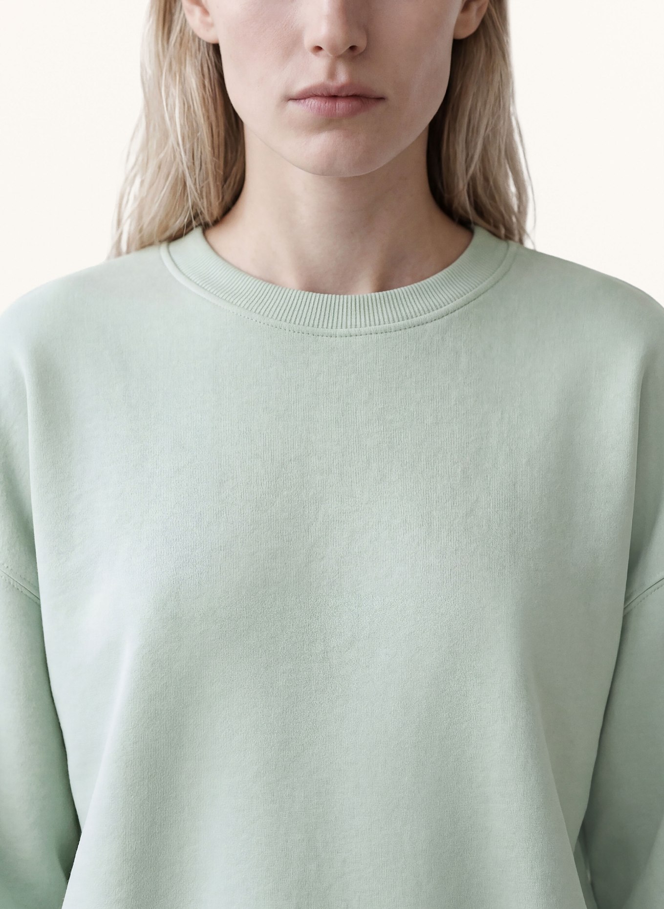 mavi Sweatshirt: HELLGRÜN