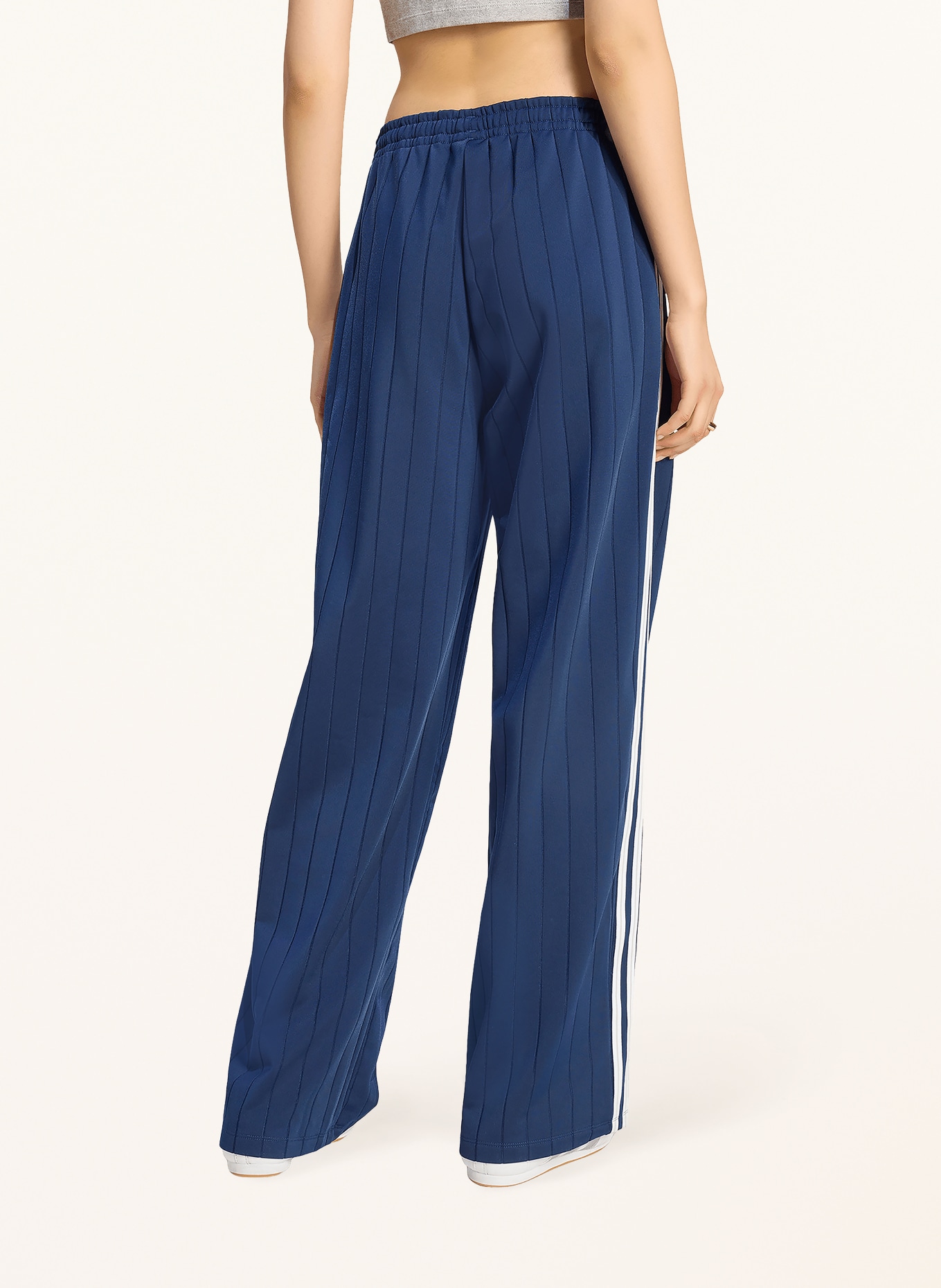 adidas Originals FIREBIRD LOOSE Track Pants: DARK BLUE / WHITE