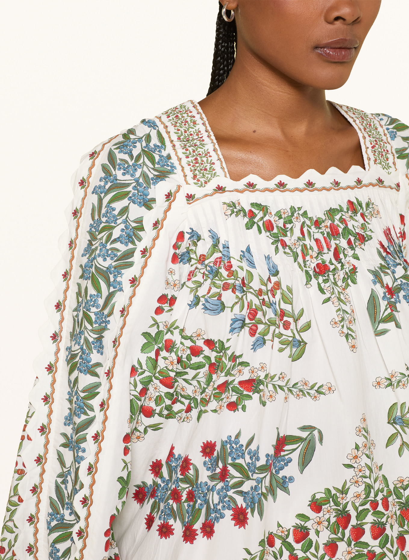 FARM RIO FRUIT BEAUTY Blouse Shirt: WHITE / RED / GREEN