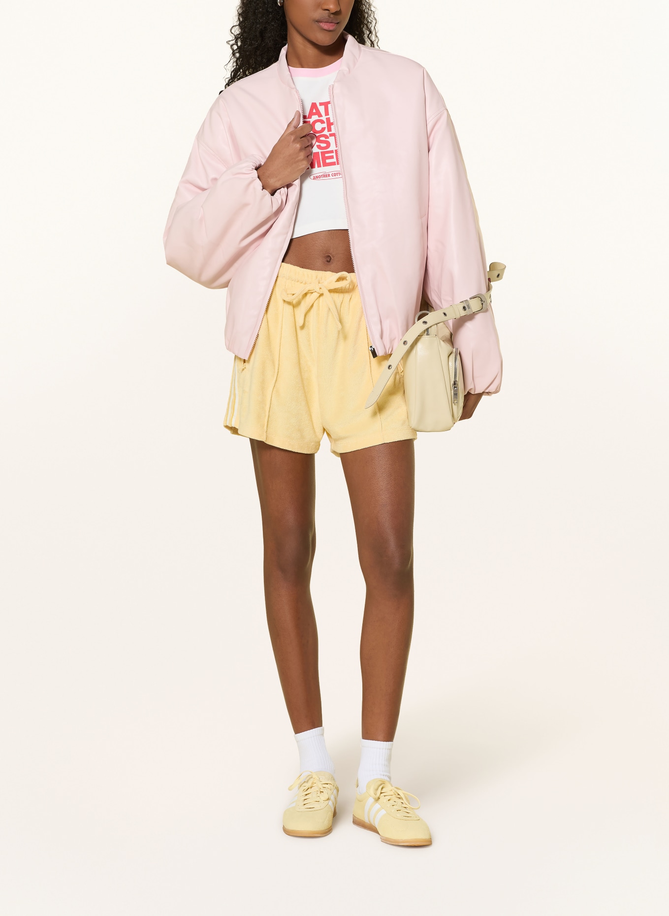 another COTTON LAB Kort T-shirt: CREME / ROSA / RØD