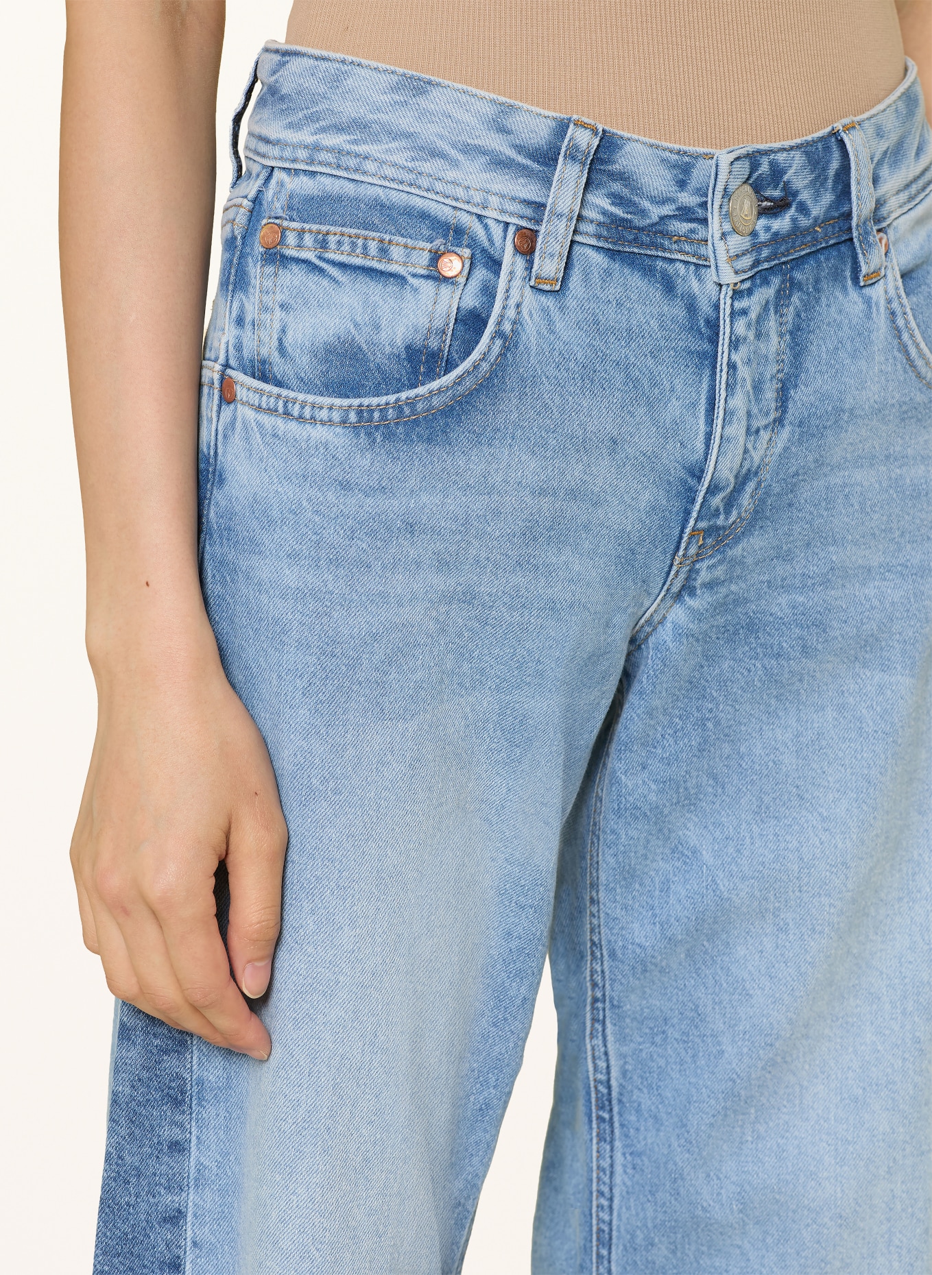 Herrlicher Wide Leg Jeans EDITH: 995 sky worn