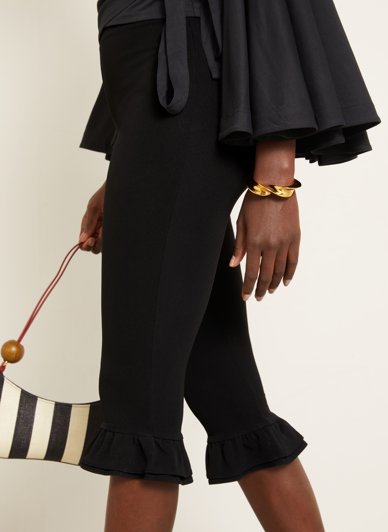 JACQUEMUS Leggings LE BERMUDA PLAYA à volants: NOIR
