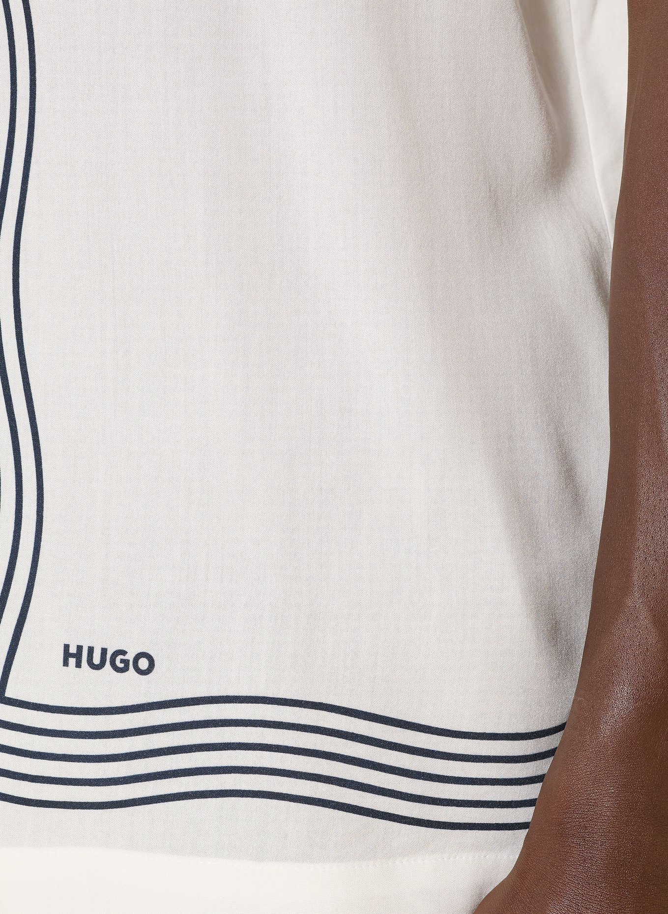 HUGO Letní košile EXOLINO Oversized Fit: KRÉMOVÁ / TMAVĚ MODRÁ