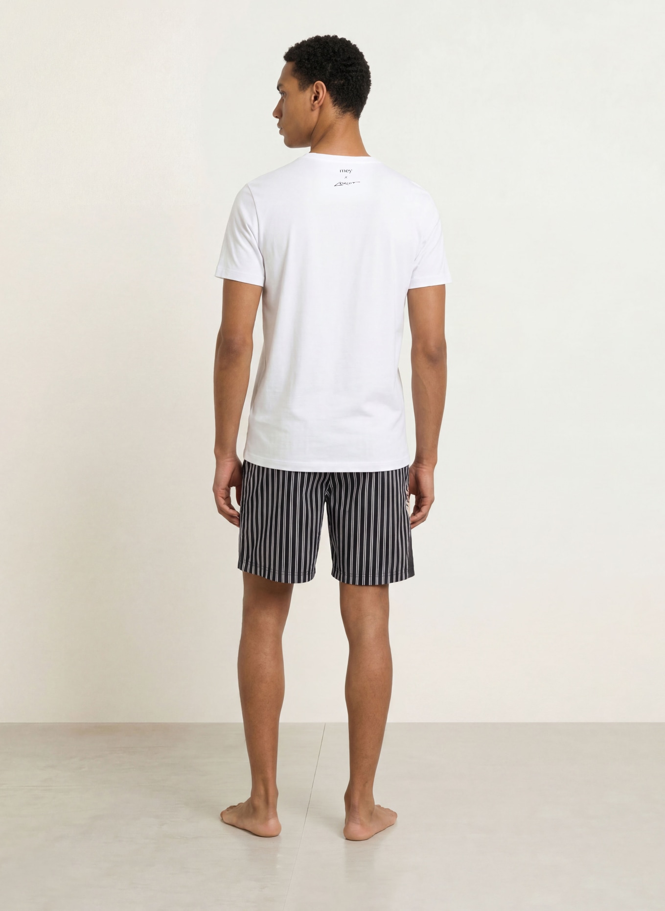 mey Sovshorts mey × LORIOT: SVART / RÖD / VIT