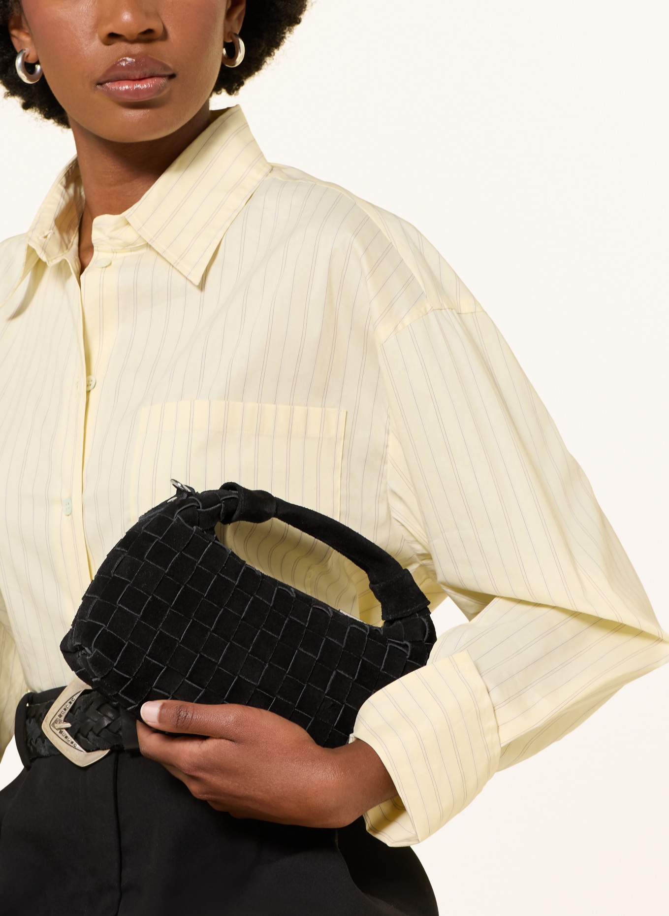 NÚNOO Handtasche DANDY MINI: SCHWARZ