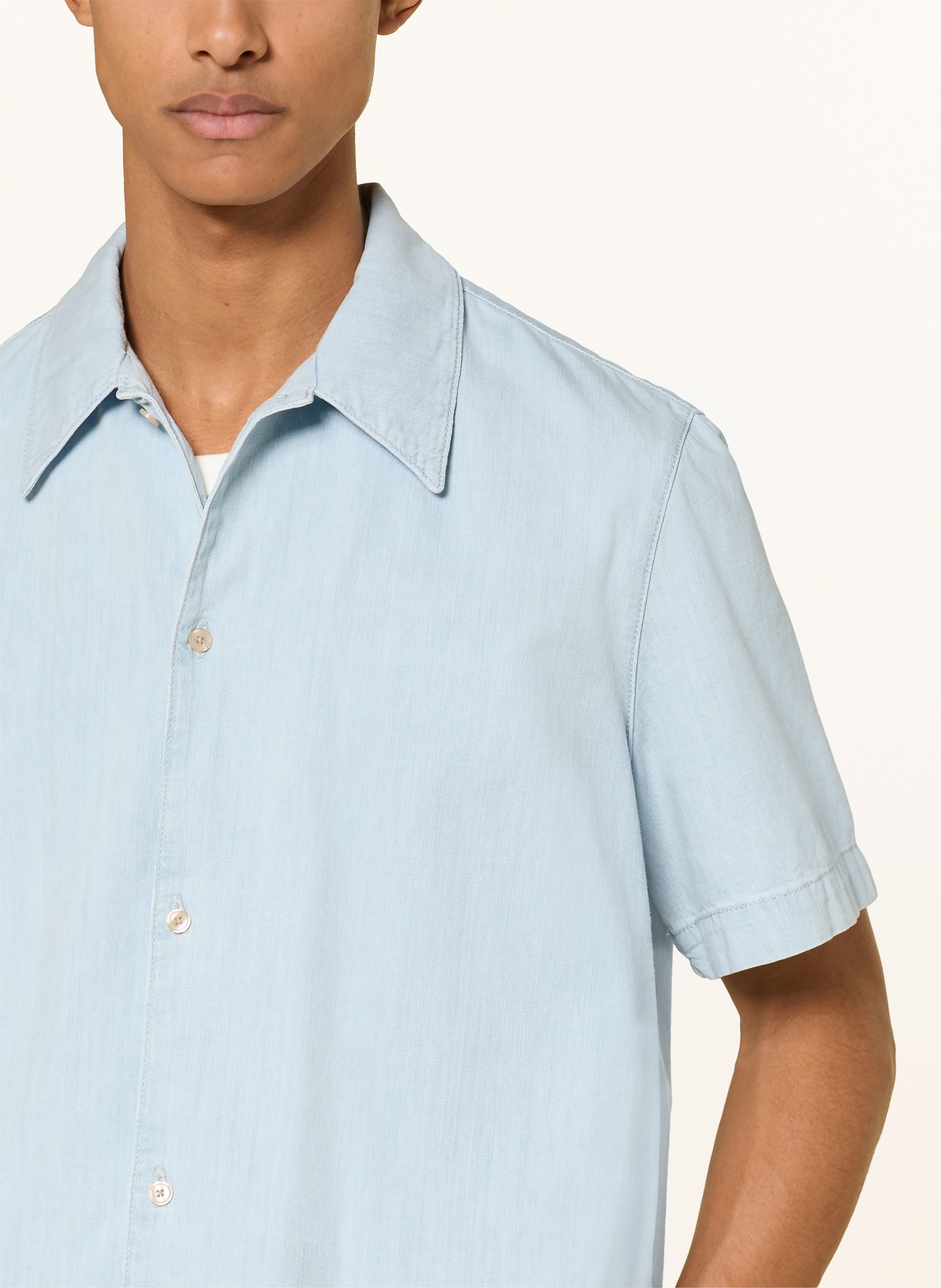 DRYKORN Kurzarm-Hemd MERYN Comfort Fit: HELLBLAU