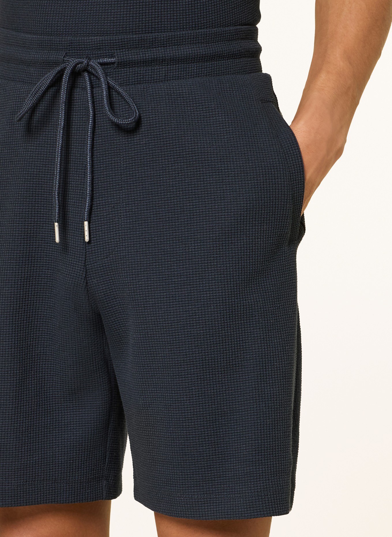 DRYKORN Shorts BRIKKO: DONKERBLAUW