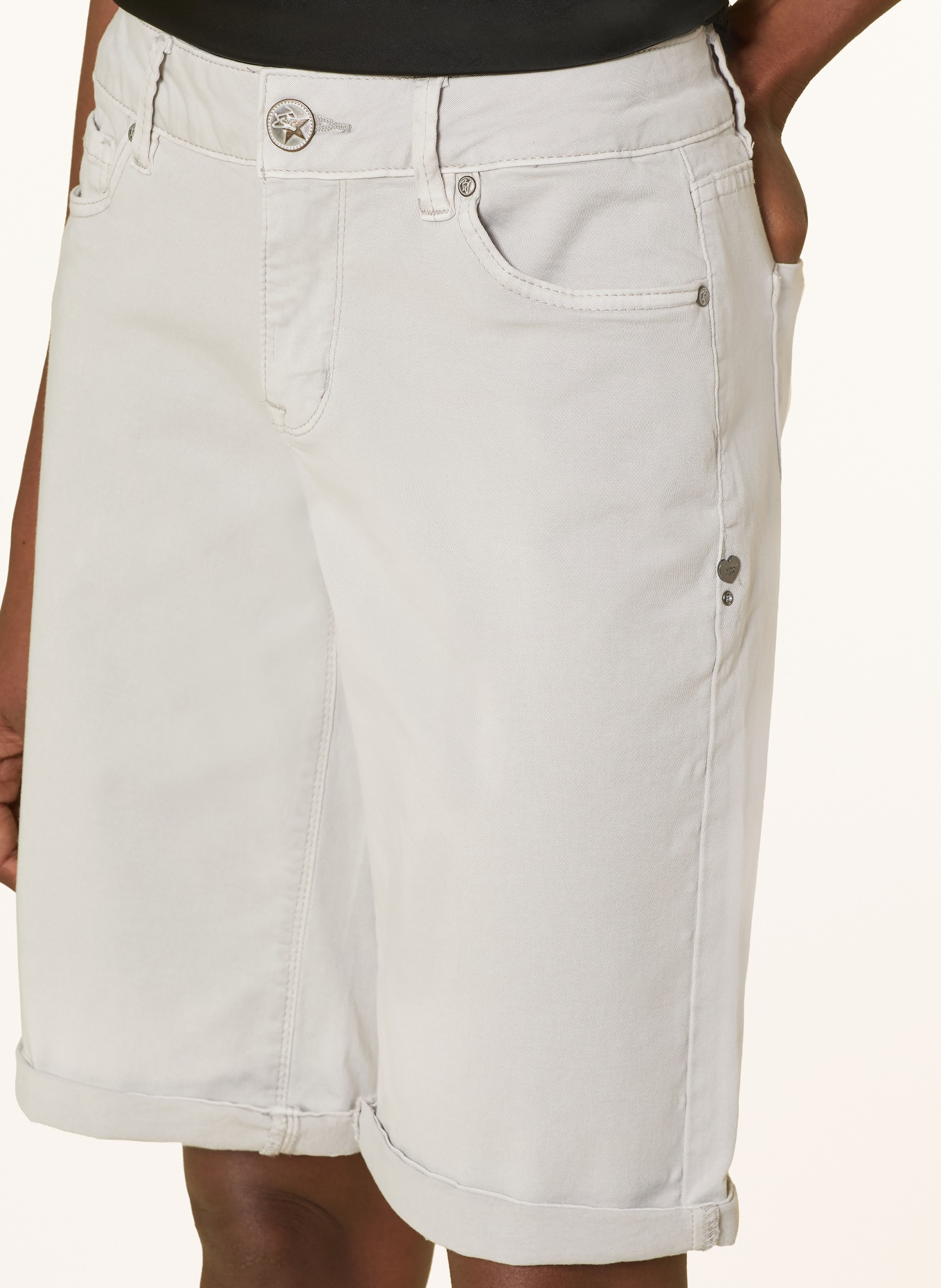 Buena Vista Bermuda shorts: LIGHT GRAY