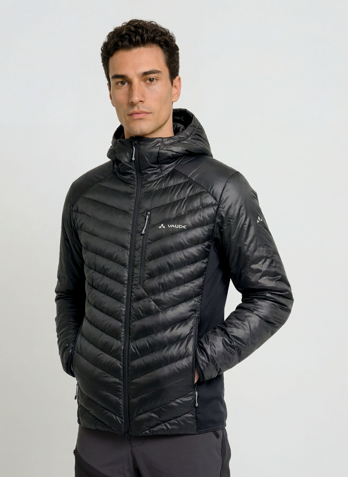 VAUDE Hybride gewatteerde jas SESVENNA PRO III: DONKERGRIJS / ZWART