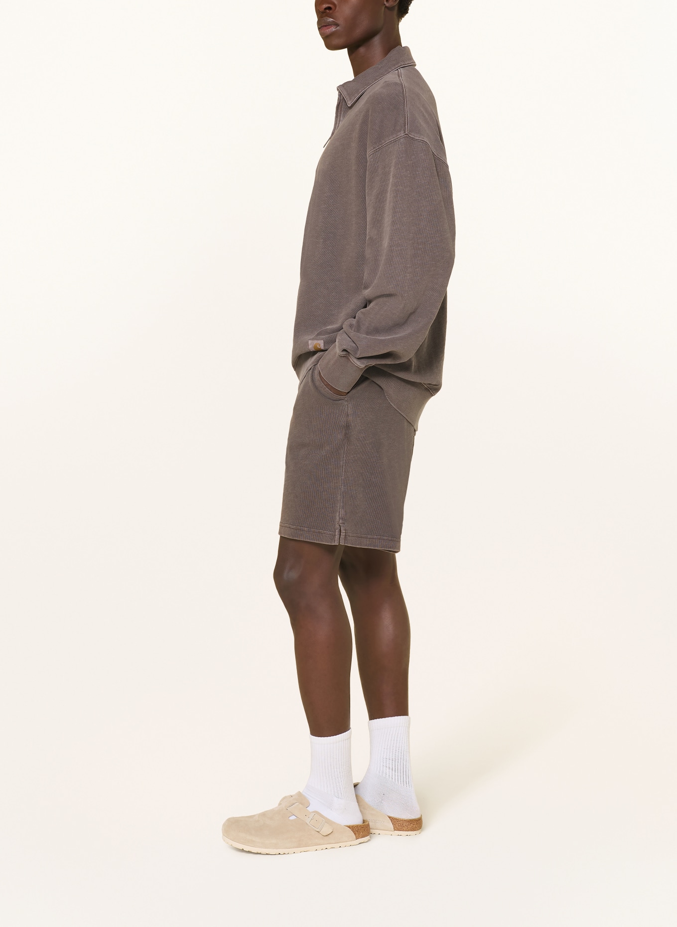 carhartt WIP HARPER Sweat Shorts: BROWN