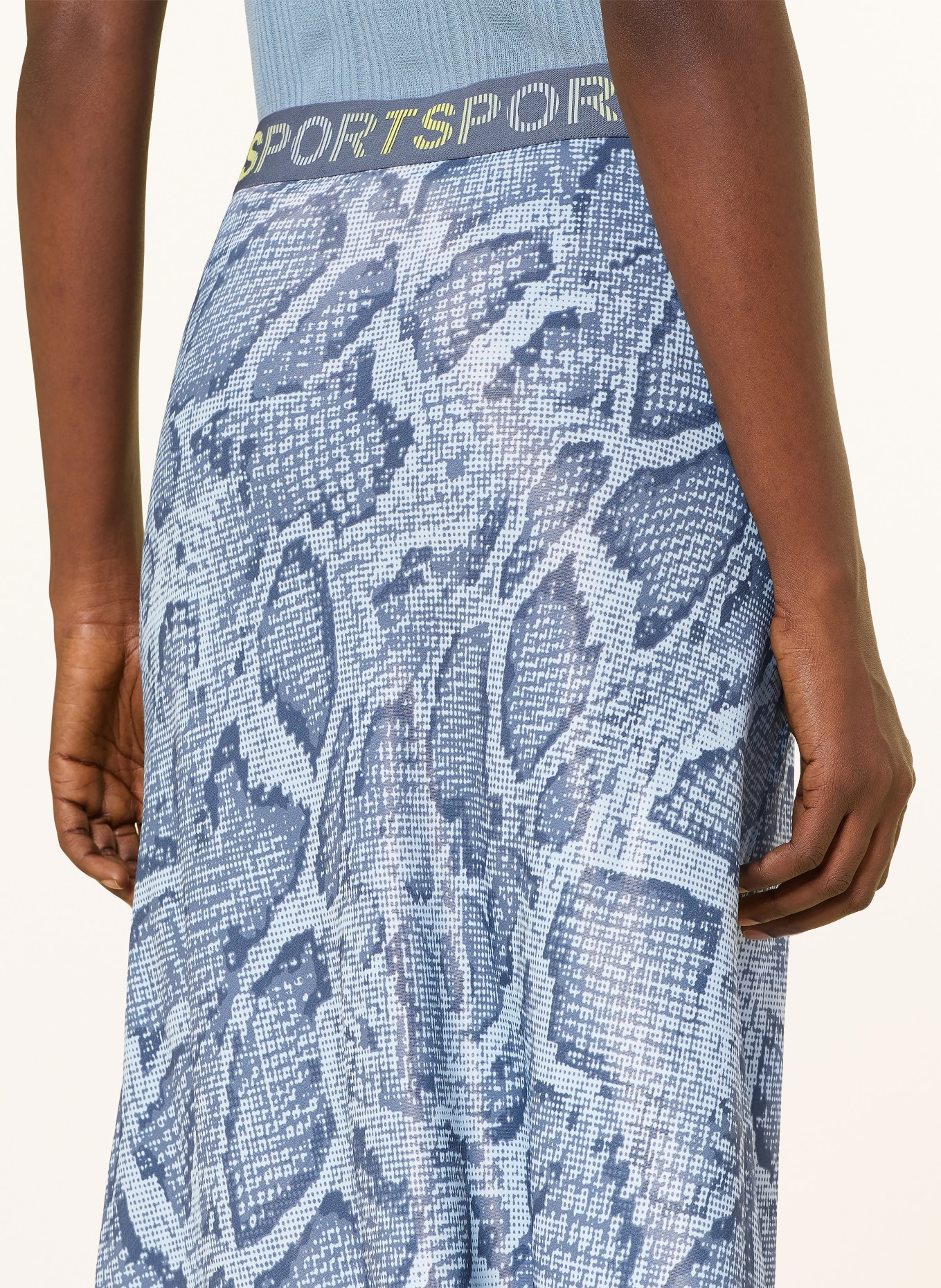 MARC CAIN Satin skirt: 318 niagara mist