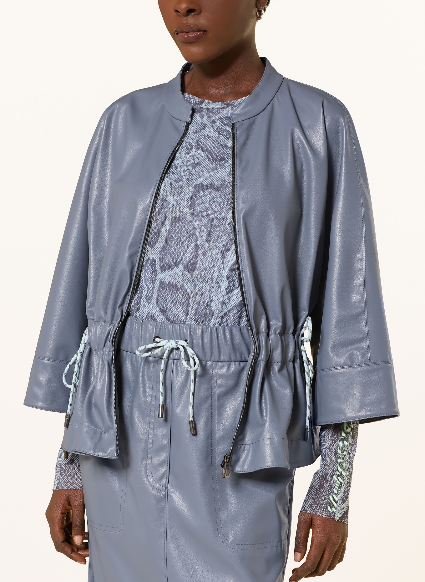 MARC CAIN Jacke in Lederoptik mit 3/4-Arm: 380 grisaille