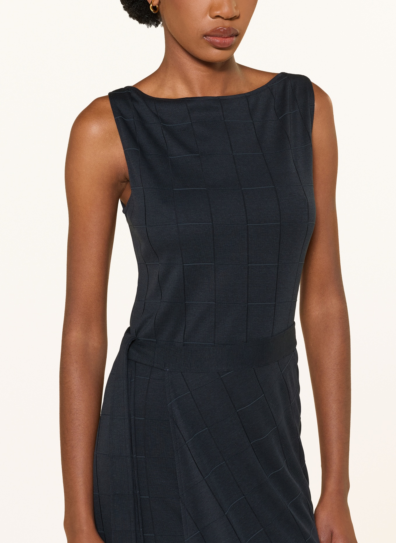 BOSS Strickkleid EQUADRI in Wickeloptik: DUNKELBLAU