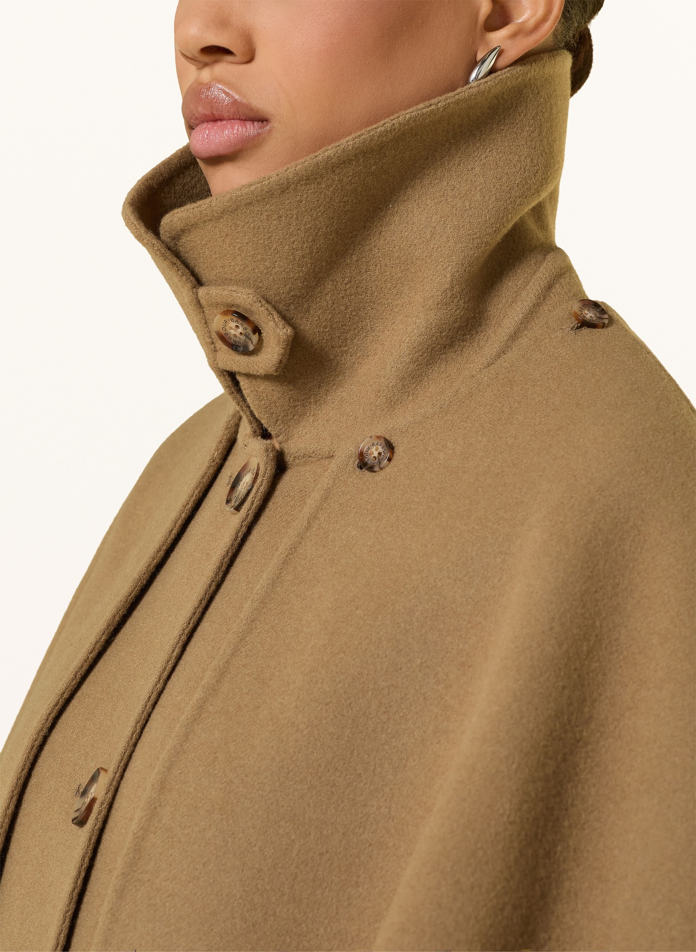 Barbour AGGY-jas met afneembare cape: CAMEL