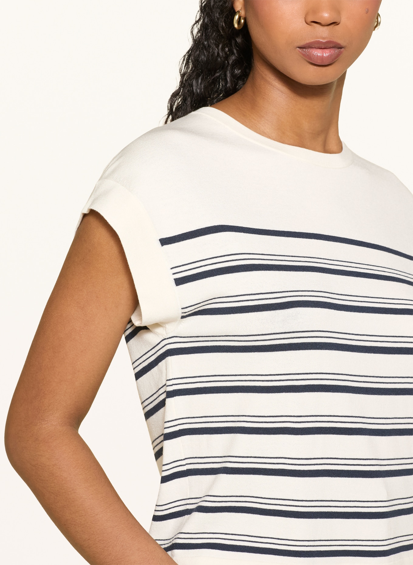 WEEKEND Max Mara UFO Knit Shirt: ECRU / DARK BLUE