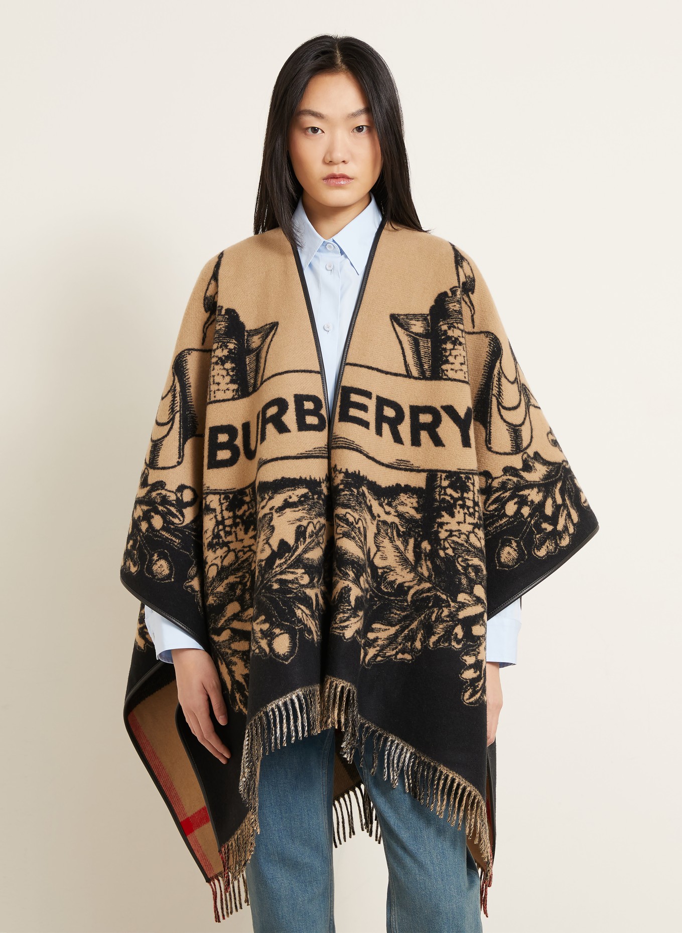 BURBERRY GALLANT KNIGHT Cape: BEIGE / RED / BLACK