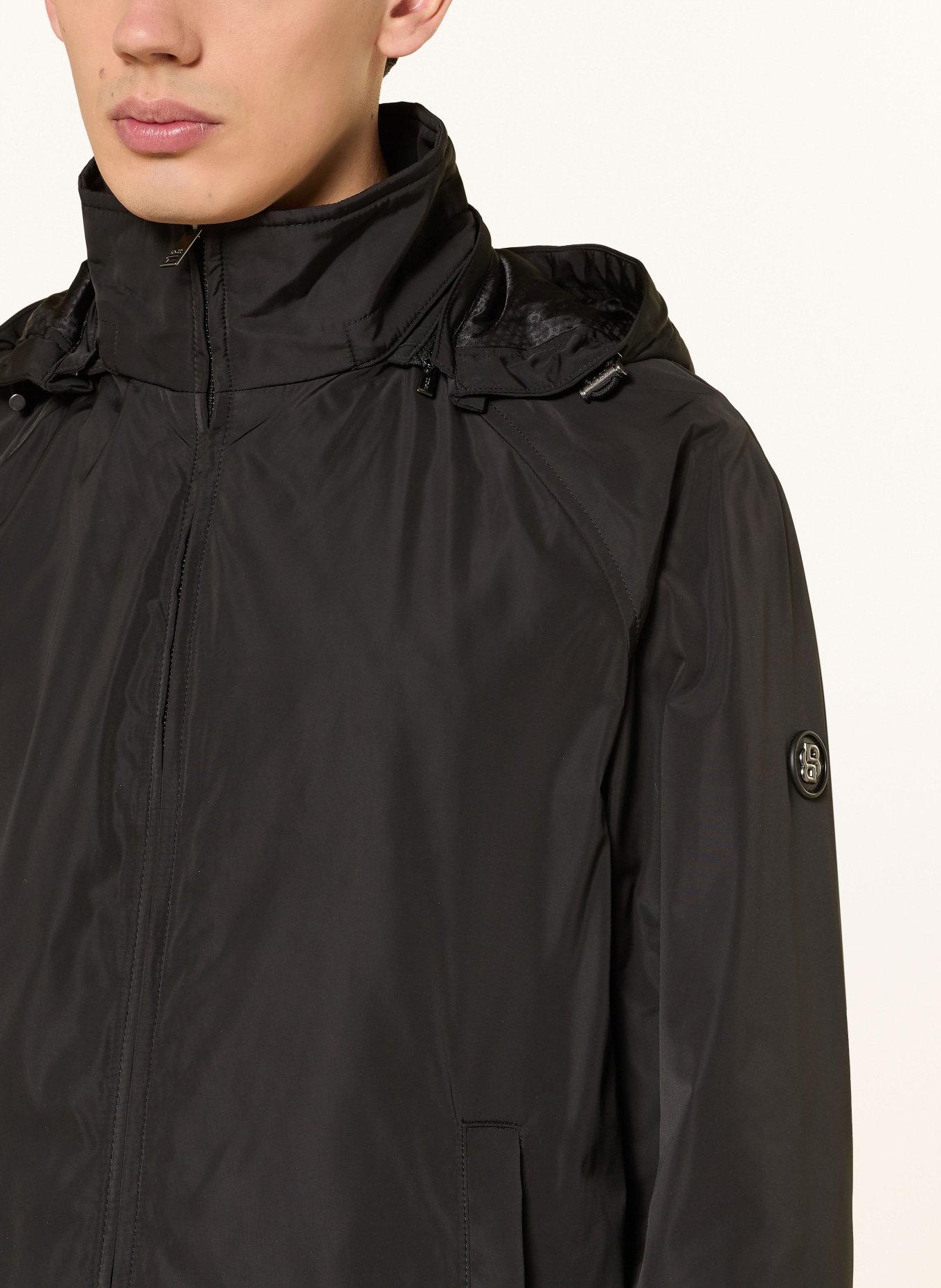 BOSS Jacke CARLEN mit abnehmbarer Kapuze: SCHWARZ