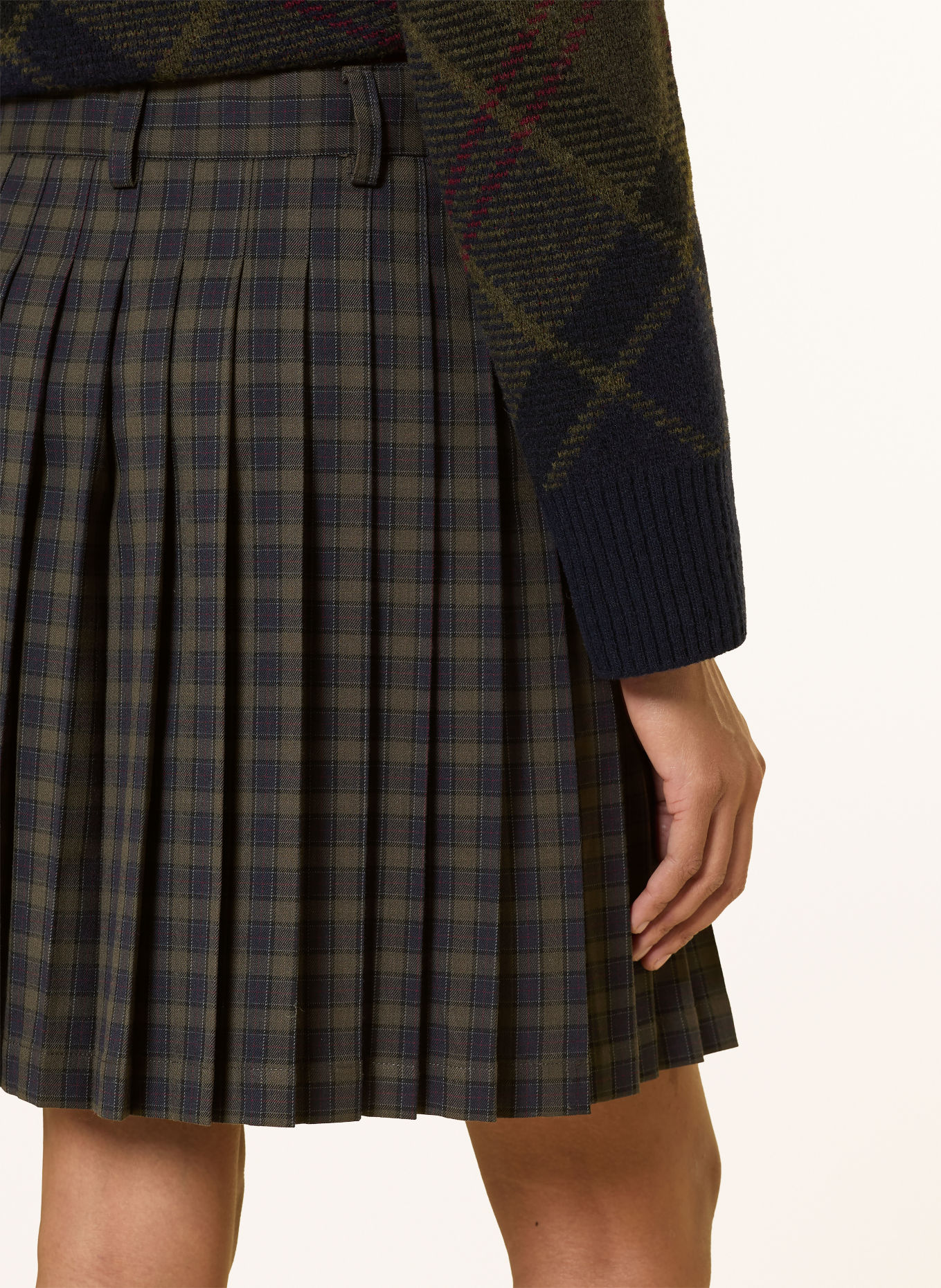 Barbour Plooirok CARVILLE: KAKI / DONKERROOD / DONKERBLAUW