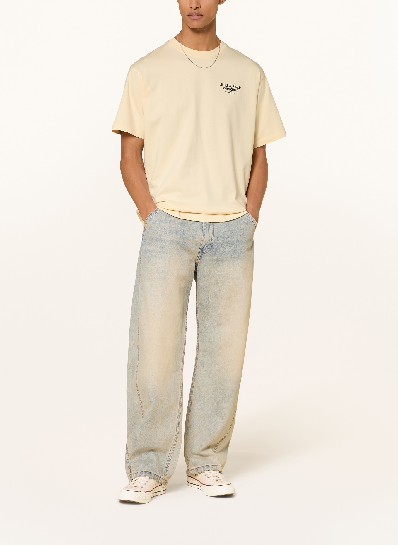 Levi's® T-Shirt: BEIGE / SCHWARZ