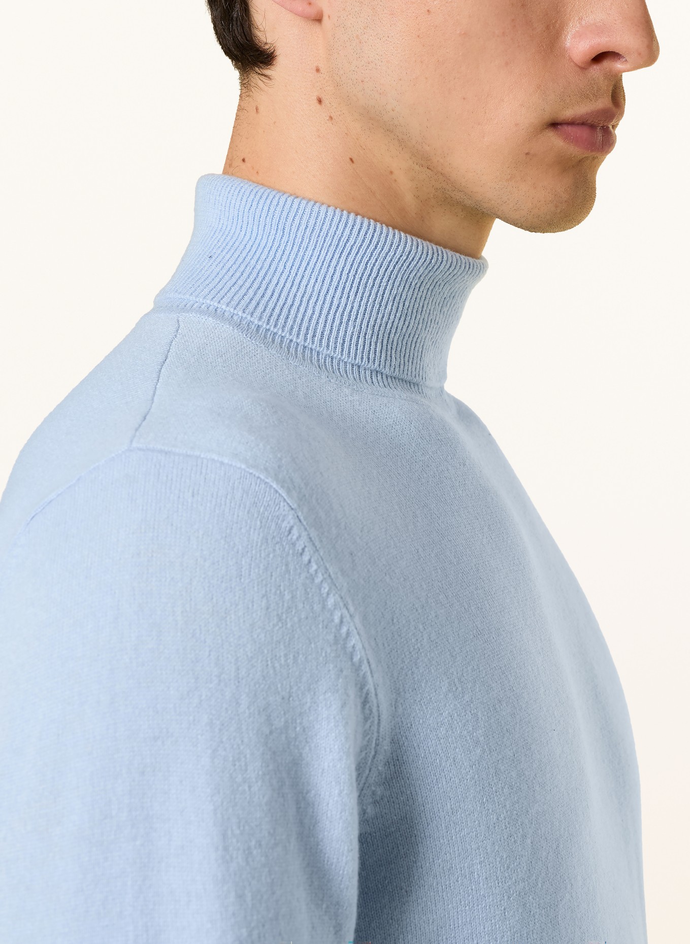 STROKESMAN'S Rollkragenpullover aus Cashmere: HELLBLAU
