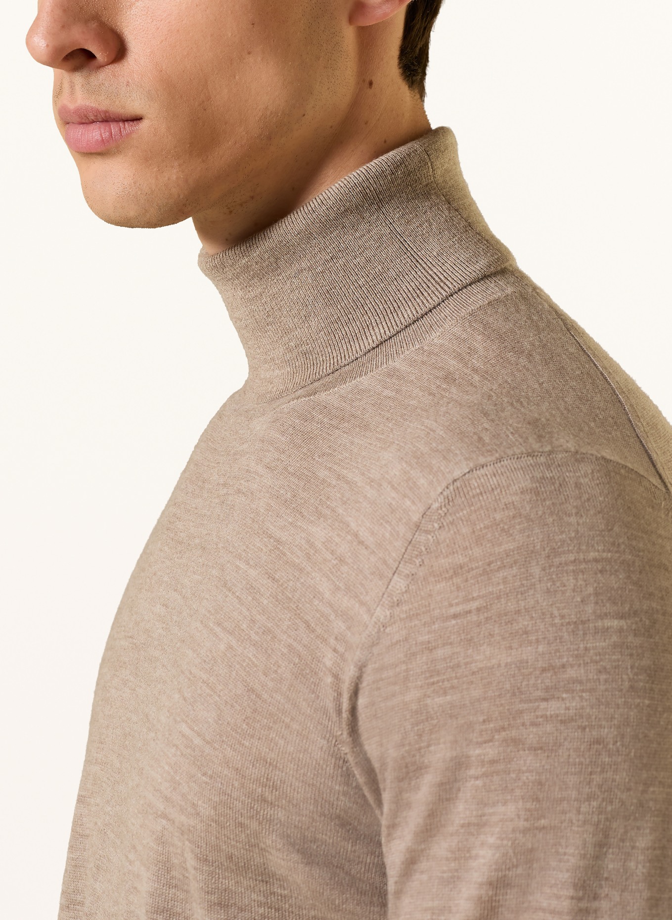 STROKESMAN'S Merino wool turtleneck sweater: BEIGE