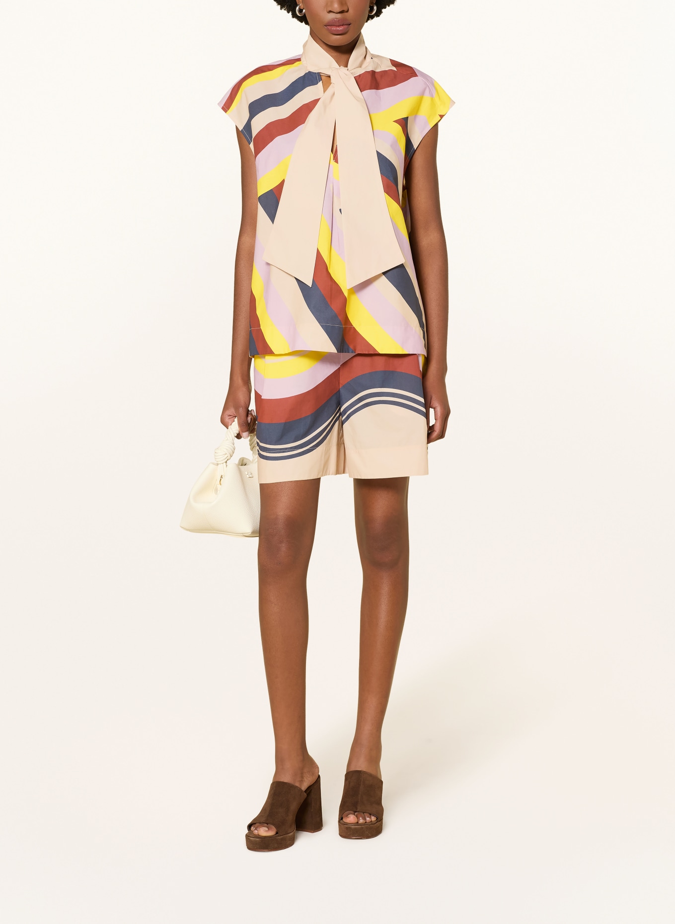 ESSENTIEL ANTWERP Blouse JOPJOP avec nœud: CRÈME / MARRON / JAUNE