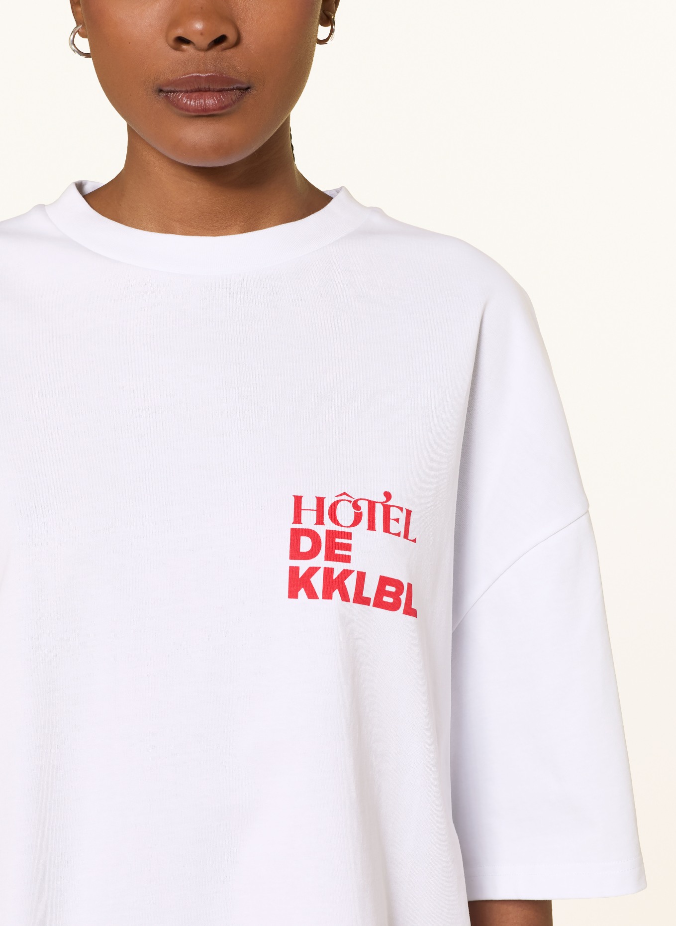 KARO KAUER Oversized-Shirt: WEISS / ROT
