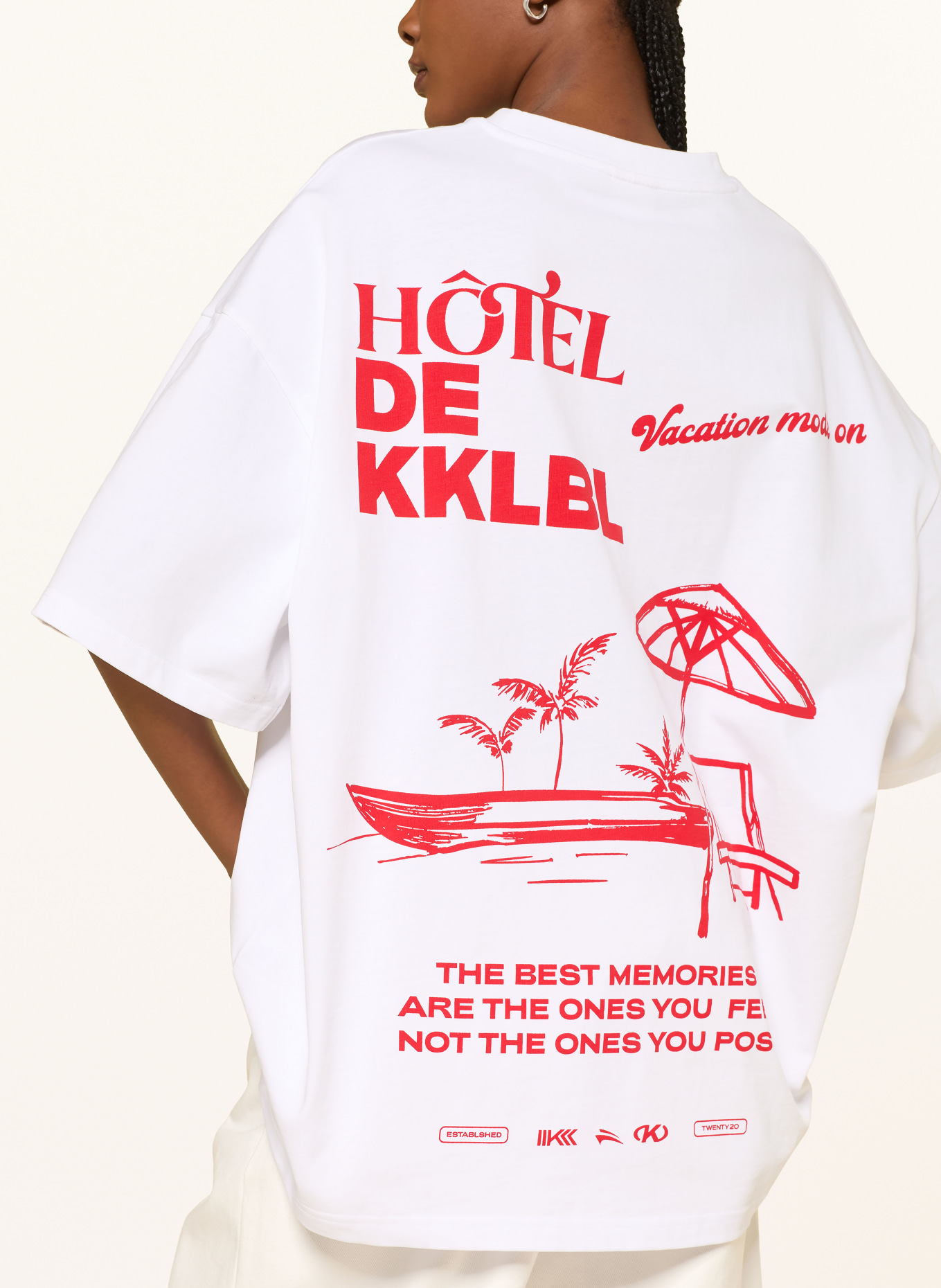 KARO KAUER Oversized-Shirt: WEISS / ROT