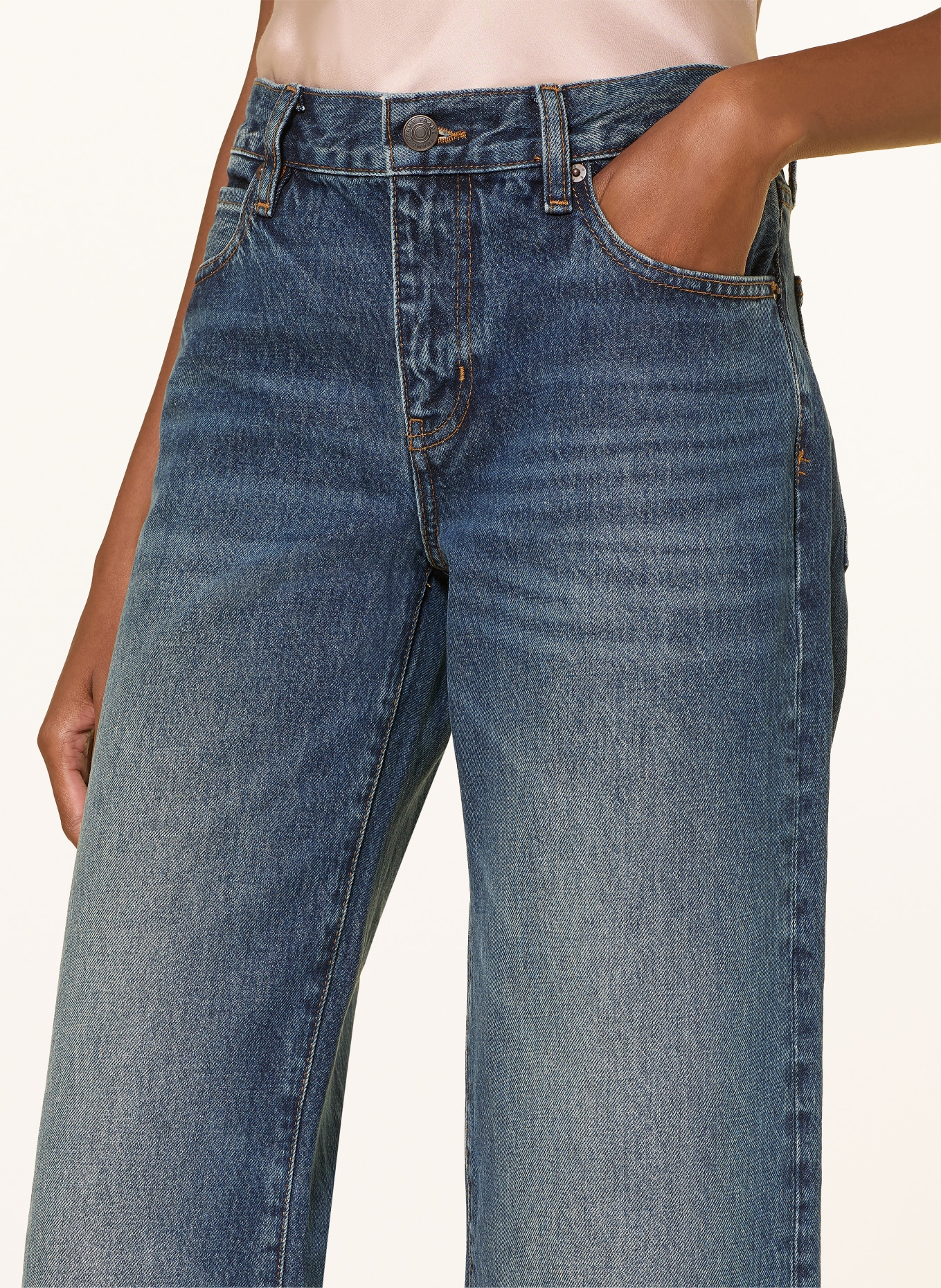 FRAME Wide Leg Jeans THE LOWKEY: EMBR EMBER