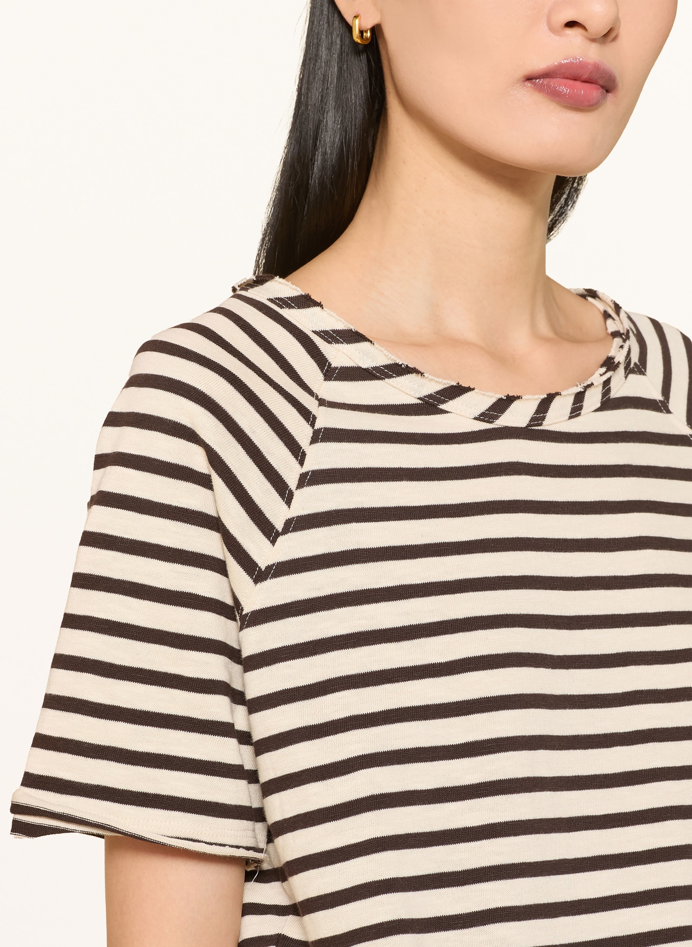 Smith & Soul T-shirt: BEIGE / BLACK