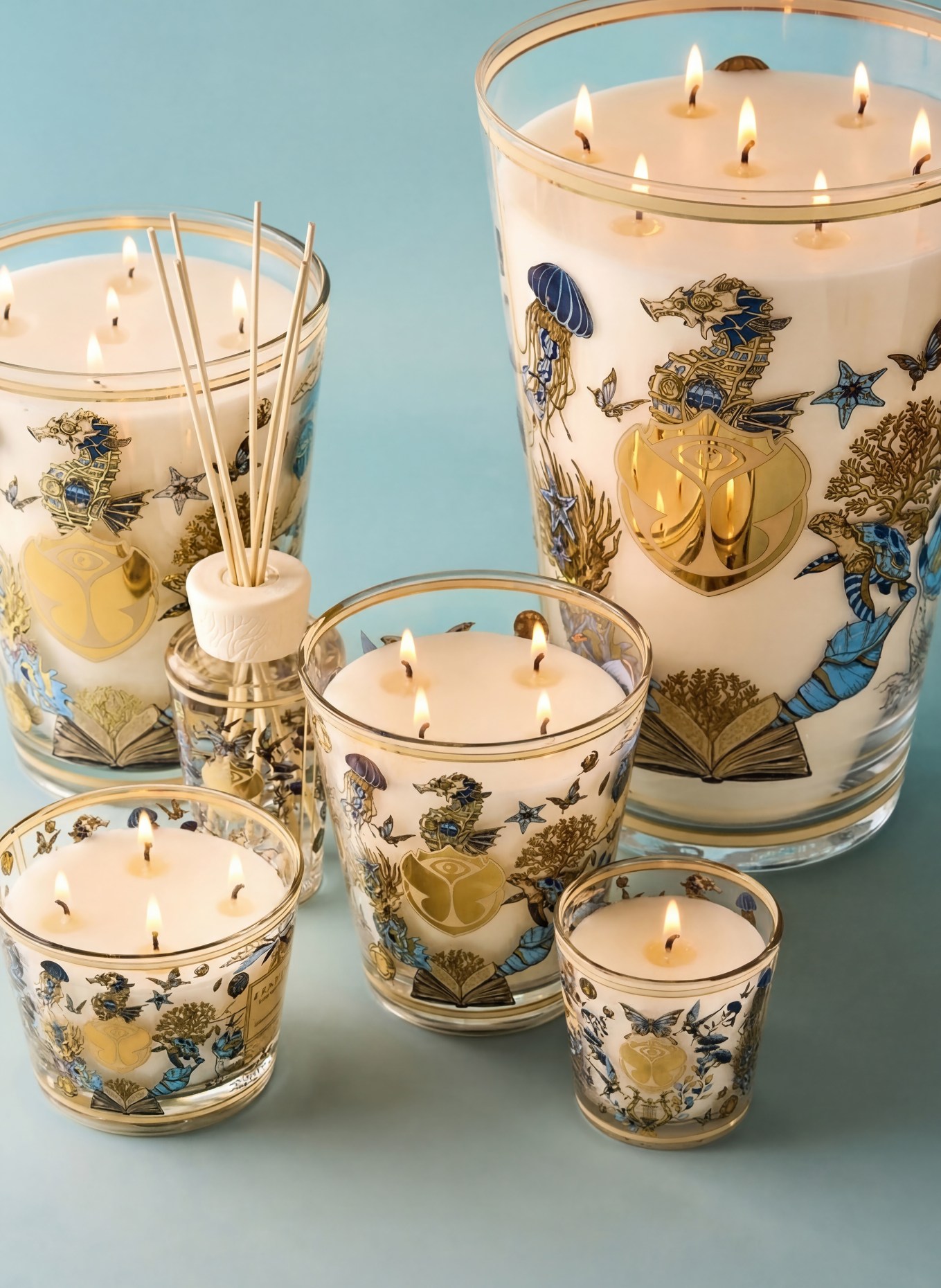 Baobab COLLECTION Duftkerze TOMORROWLAND: WEISS / GOLD / HELLBLAU