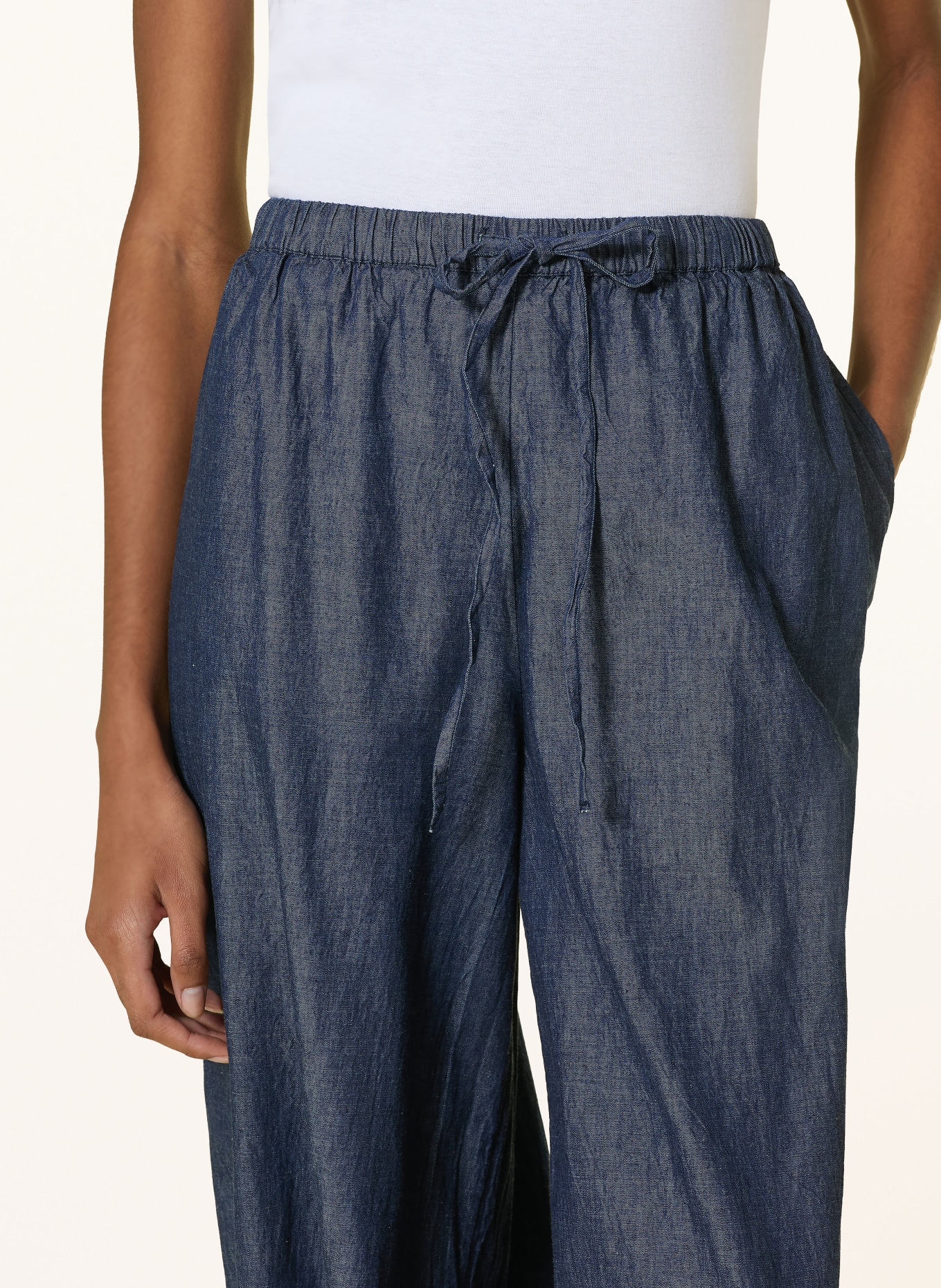 NEO NOIR Jean Barrel ROXANE: 140 Blue