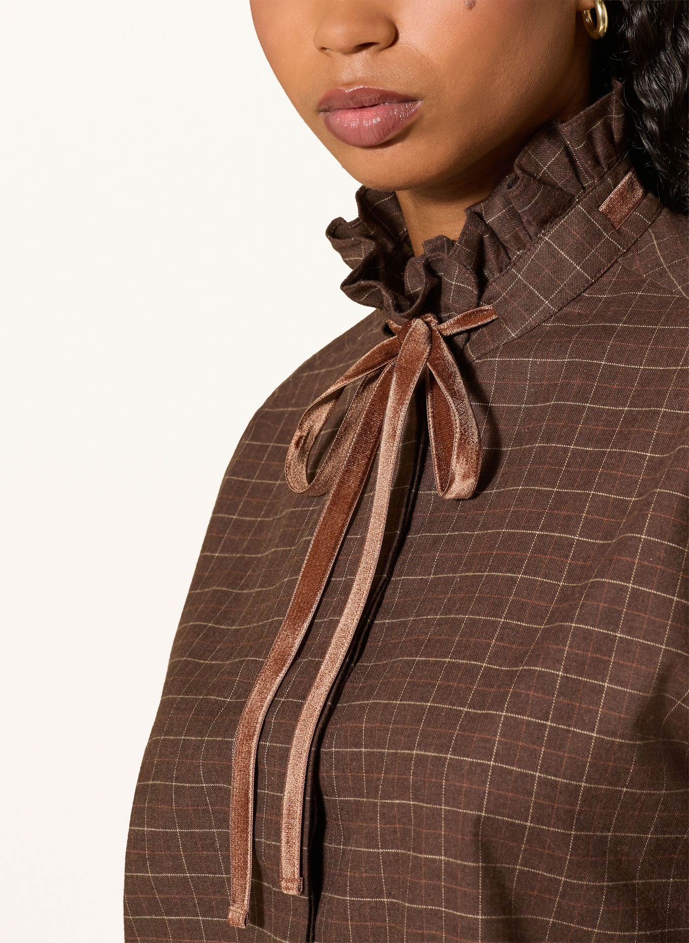 van Laack Flanellbluse VL-AZITEA-KOSVP med flæser: MØRKEBRUN / COGNAC / BEIGE