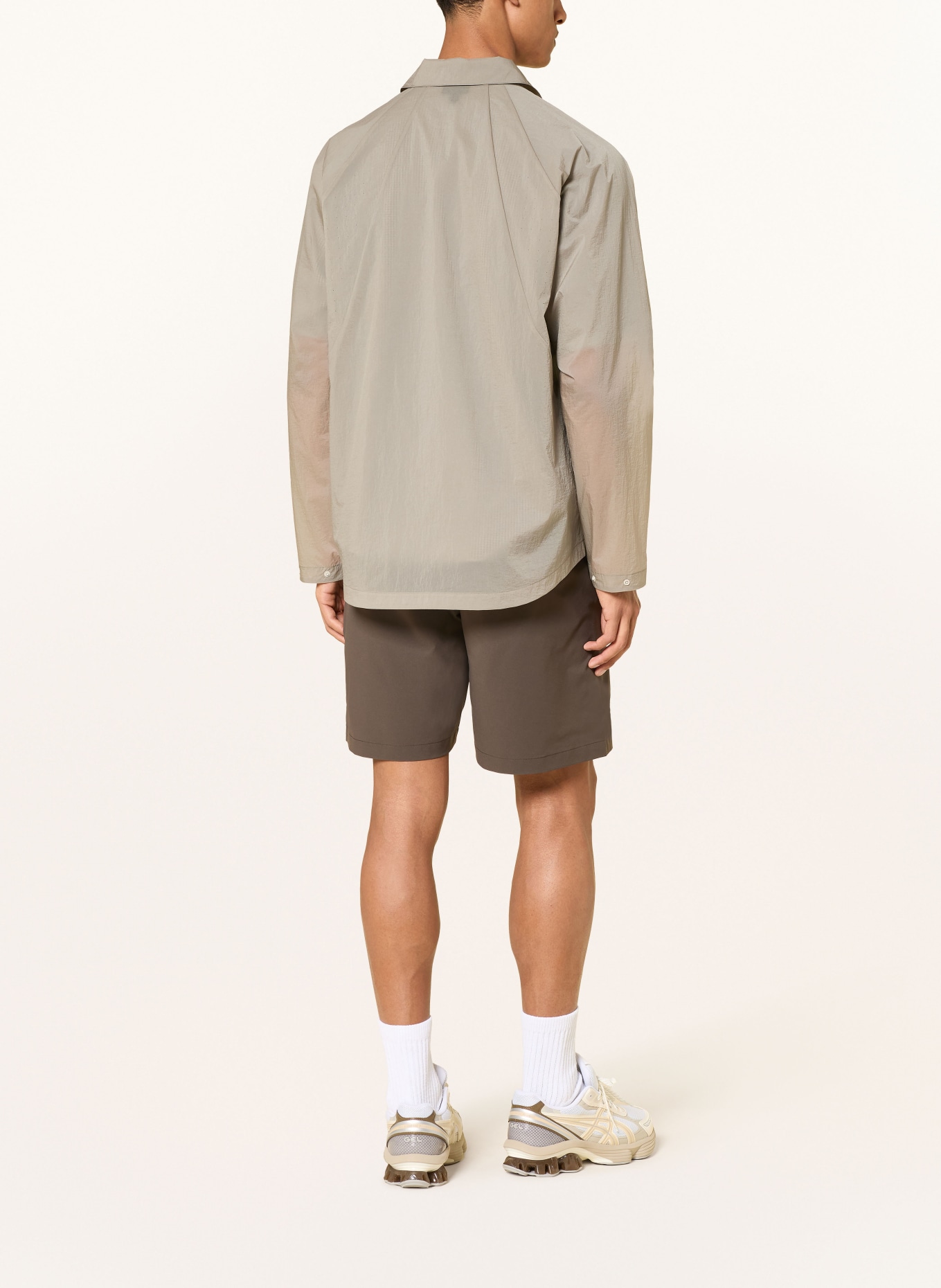 Goldwin Chemise SHEER NYLON WIND Comfort Fit: TAUPE