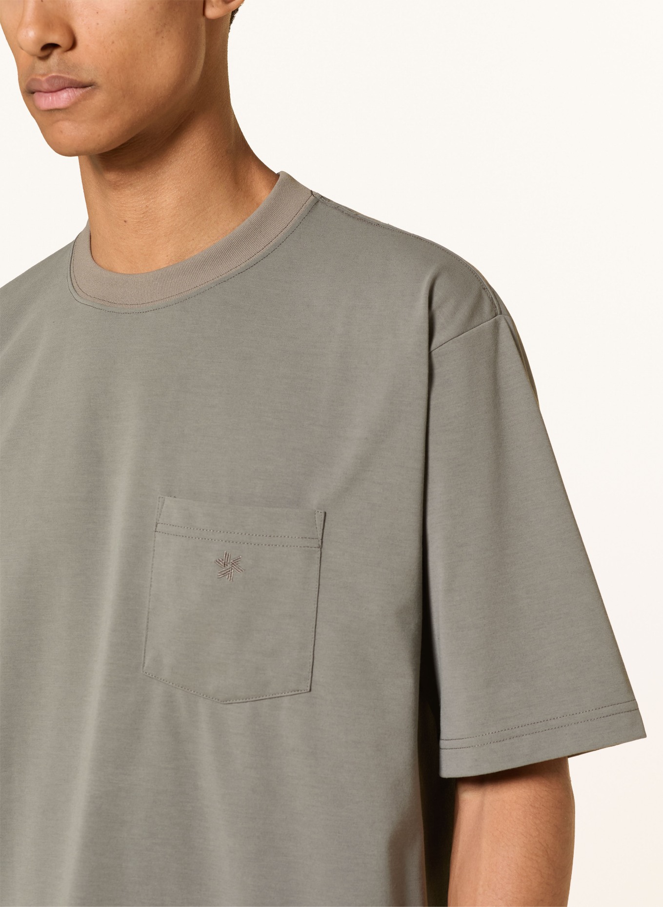 Goldwin T-Shirt OVERSIZED POCKET: KHAKI