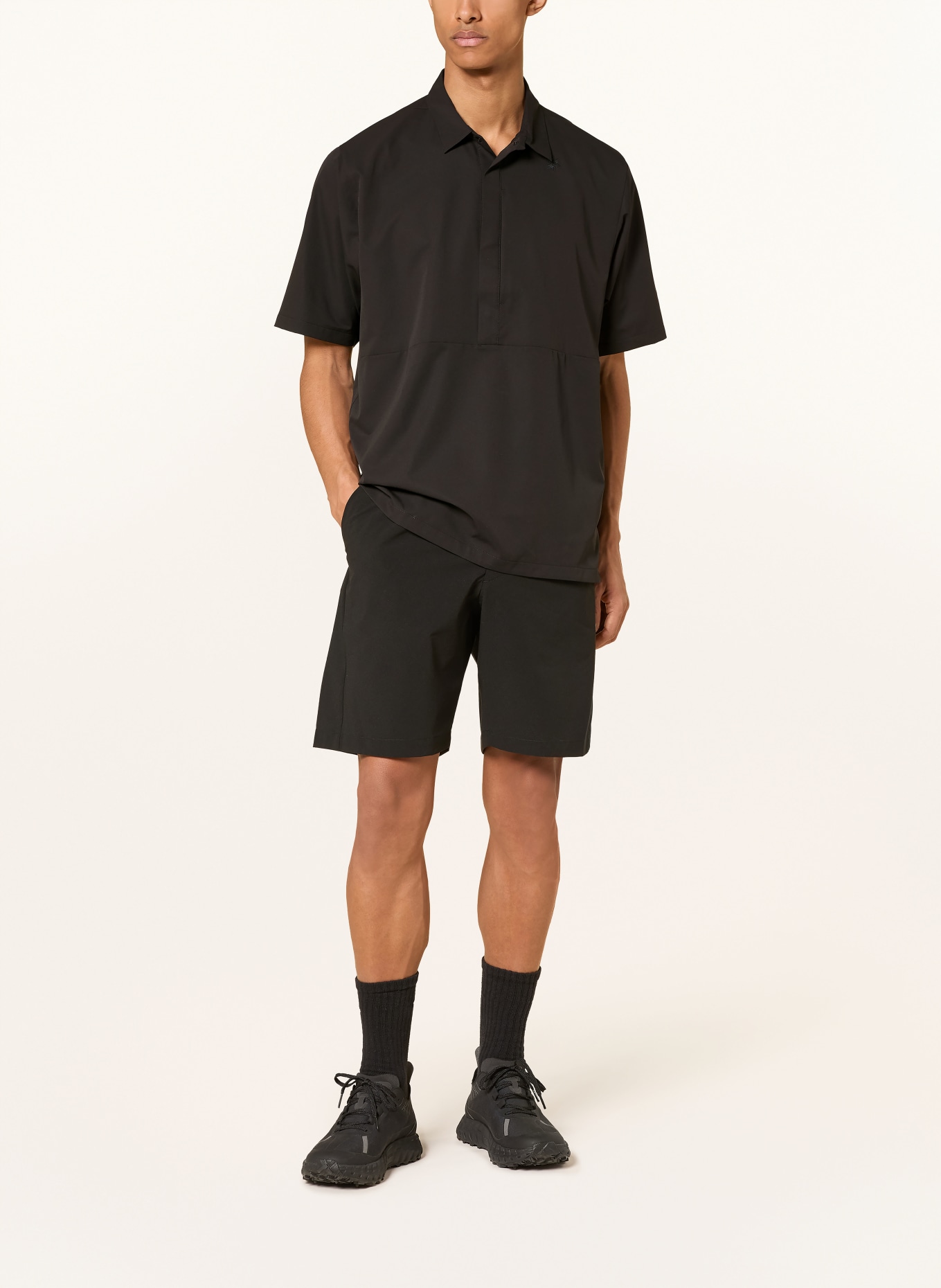 Goldwin Kurzarm-Hemd ALL DIRECTION LIGHT Comfort Fit: SCHWARZ