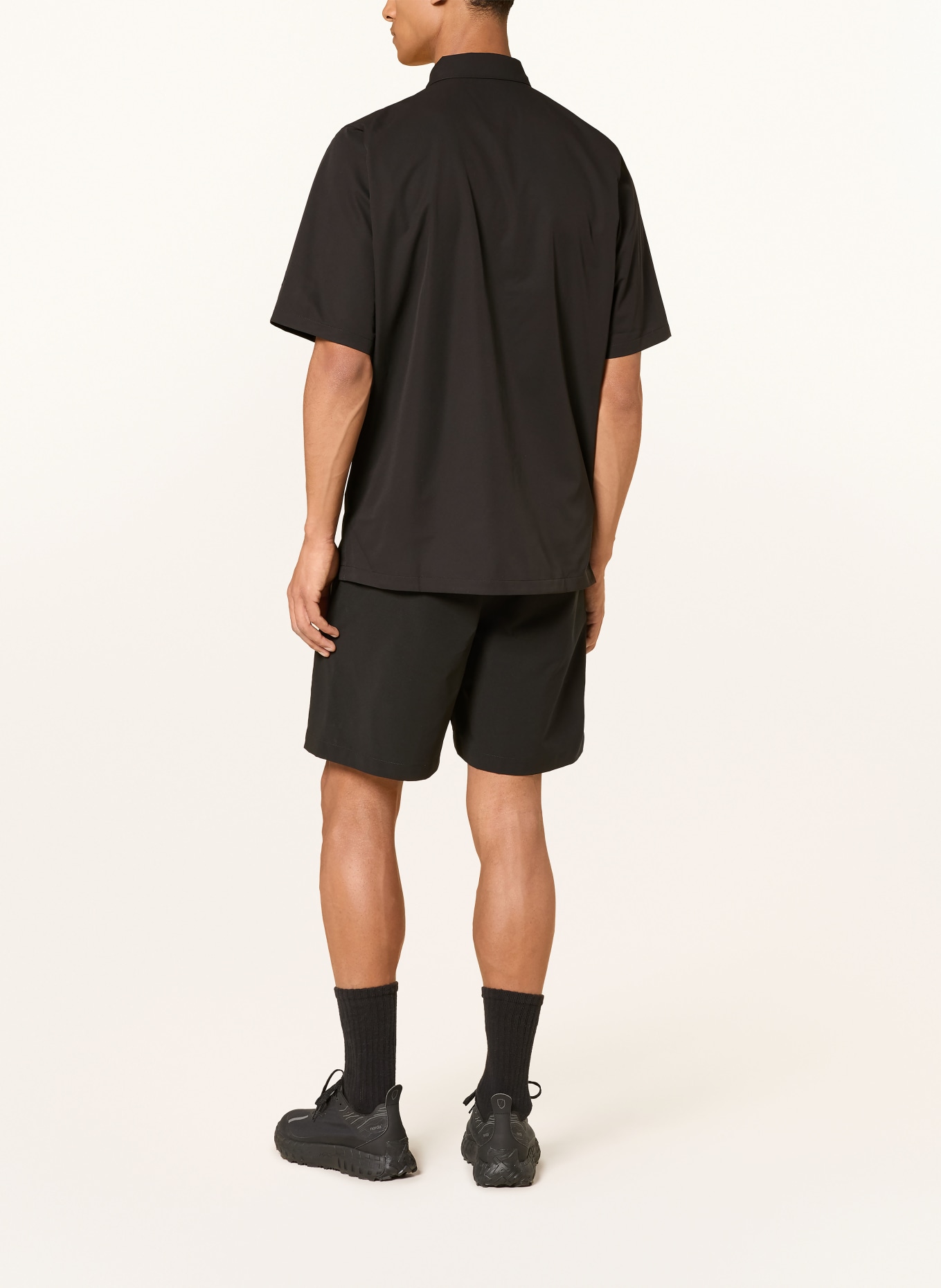 Goldwin Kurzarm-Hemd ALL DIRECTION LIGHT Comfort Fit: SCHWARZ