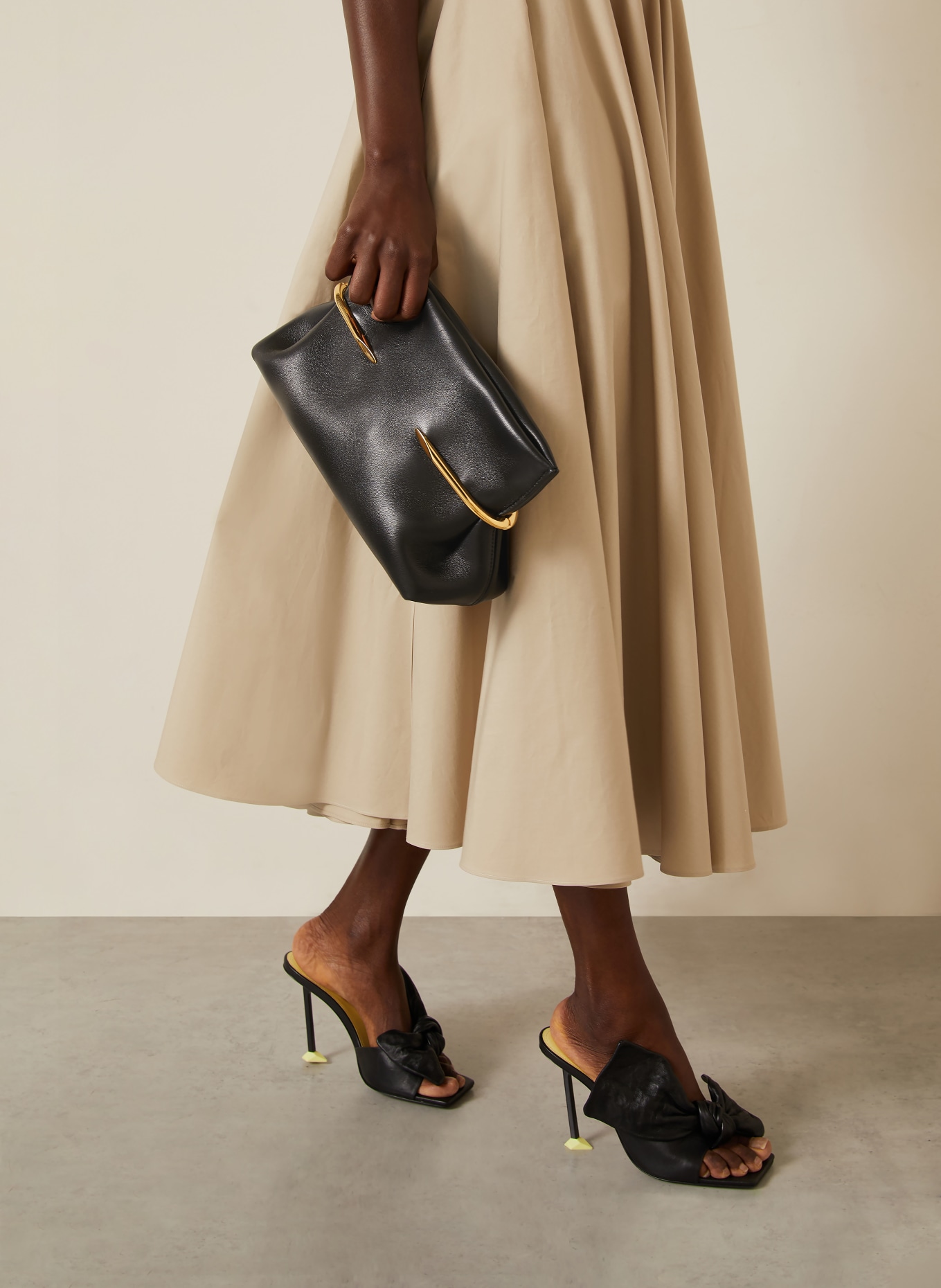 GIVENCHY Clutch PINCH: SORT / GULD