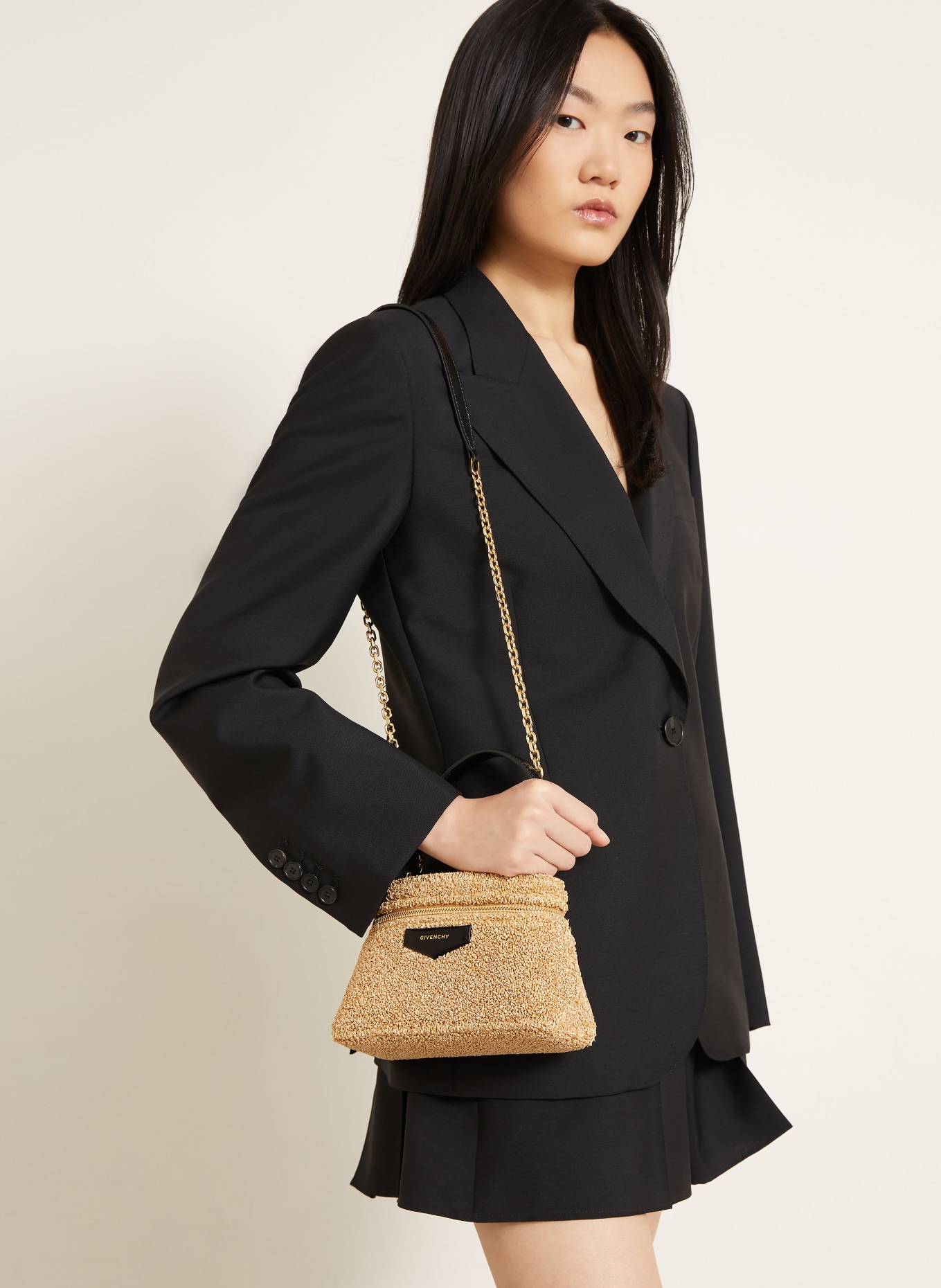 GIVENCHY ANTIGONA Handbag: BEIGE / BLACK